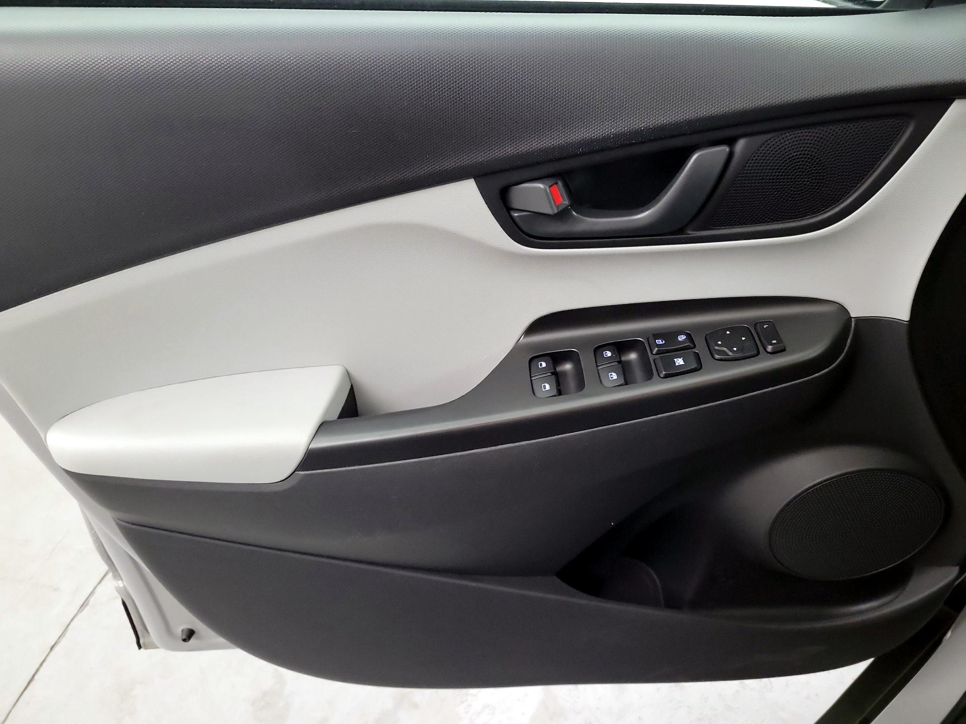 Thumbnail: 2023 Hyundai Kona - 10