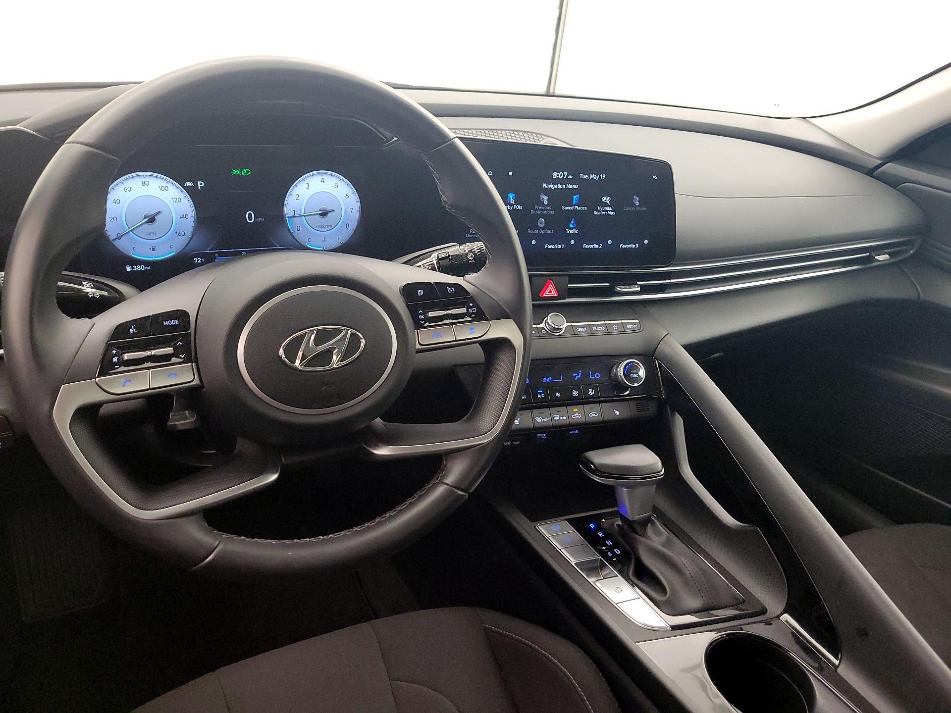 Thumbnail: 2023 Hyundai Elantra - 9