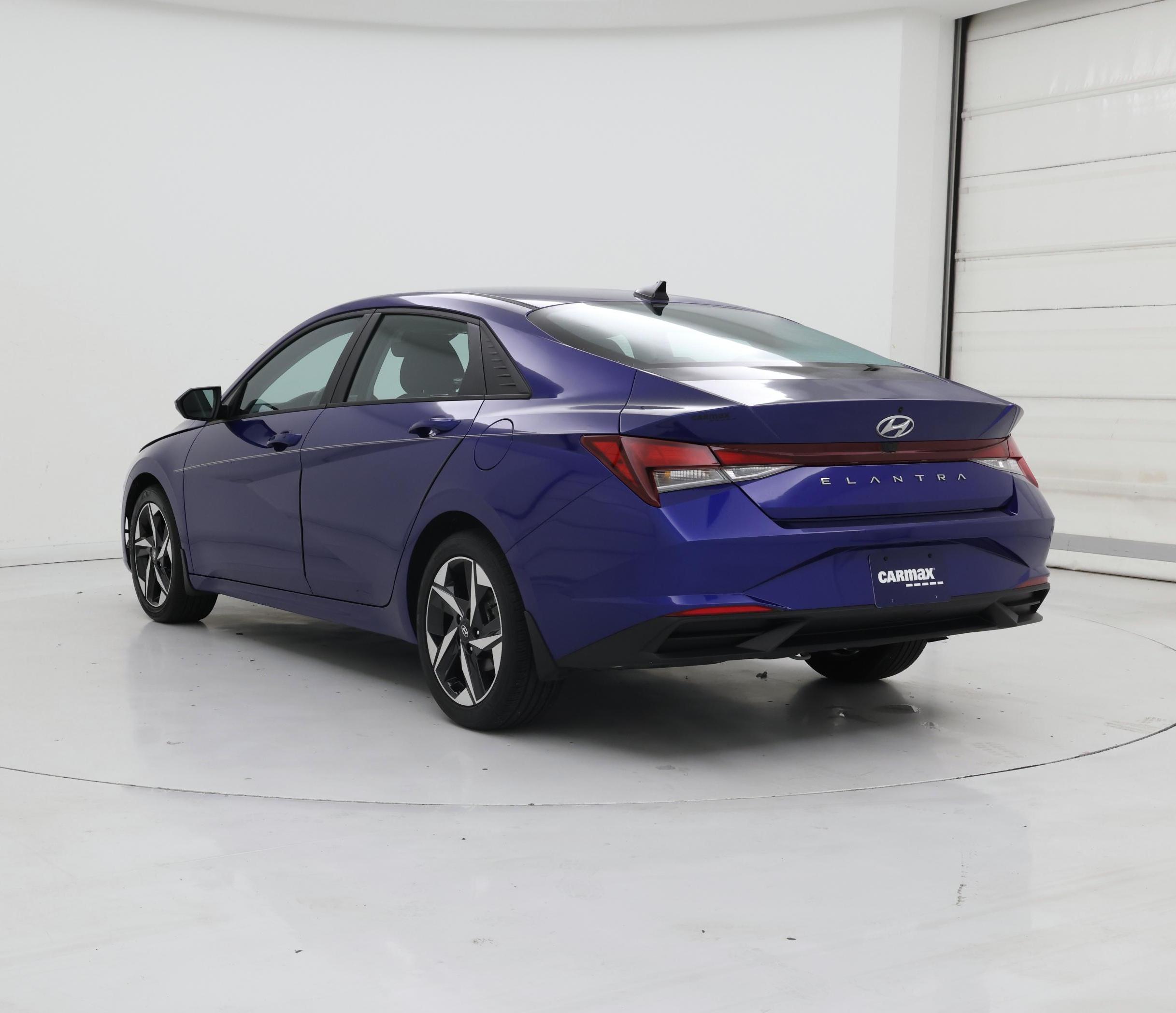Thumbnail: 2023 Hyundai Elantra - 2