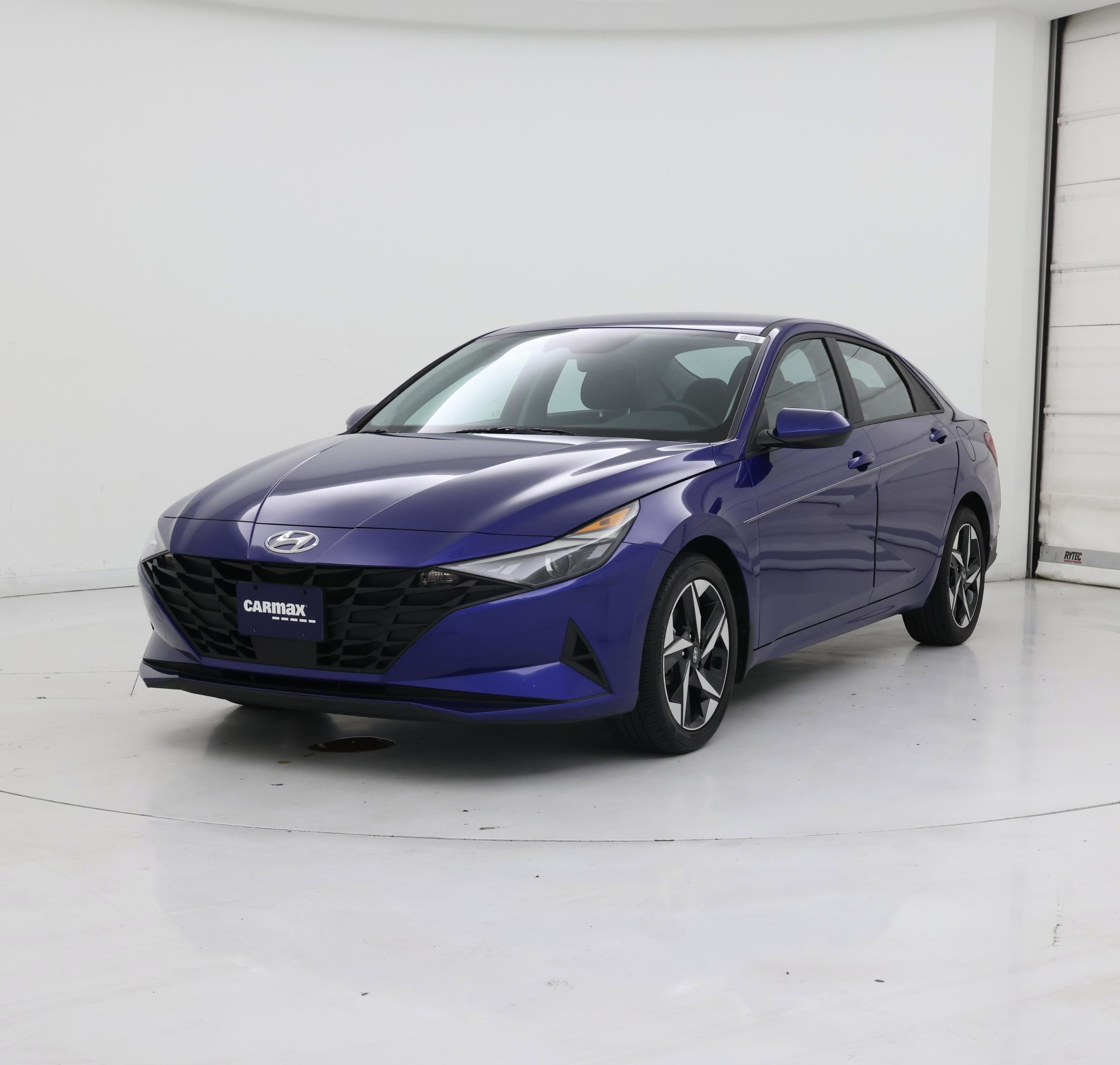 Thumbnail: 2023 Hyundai Elantra - 4