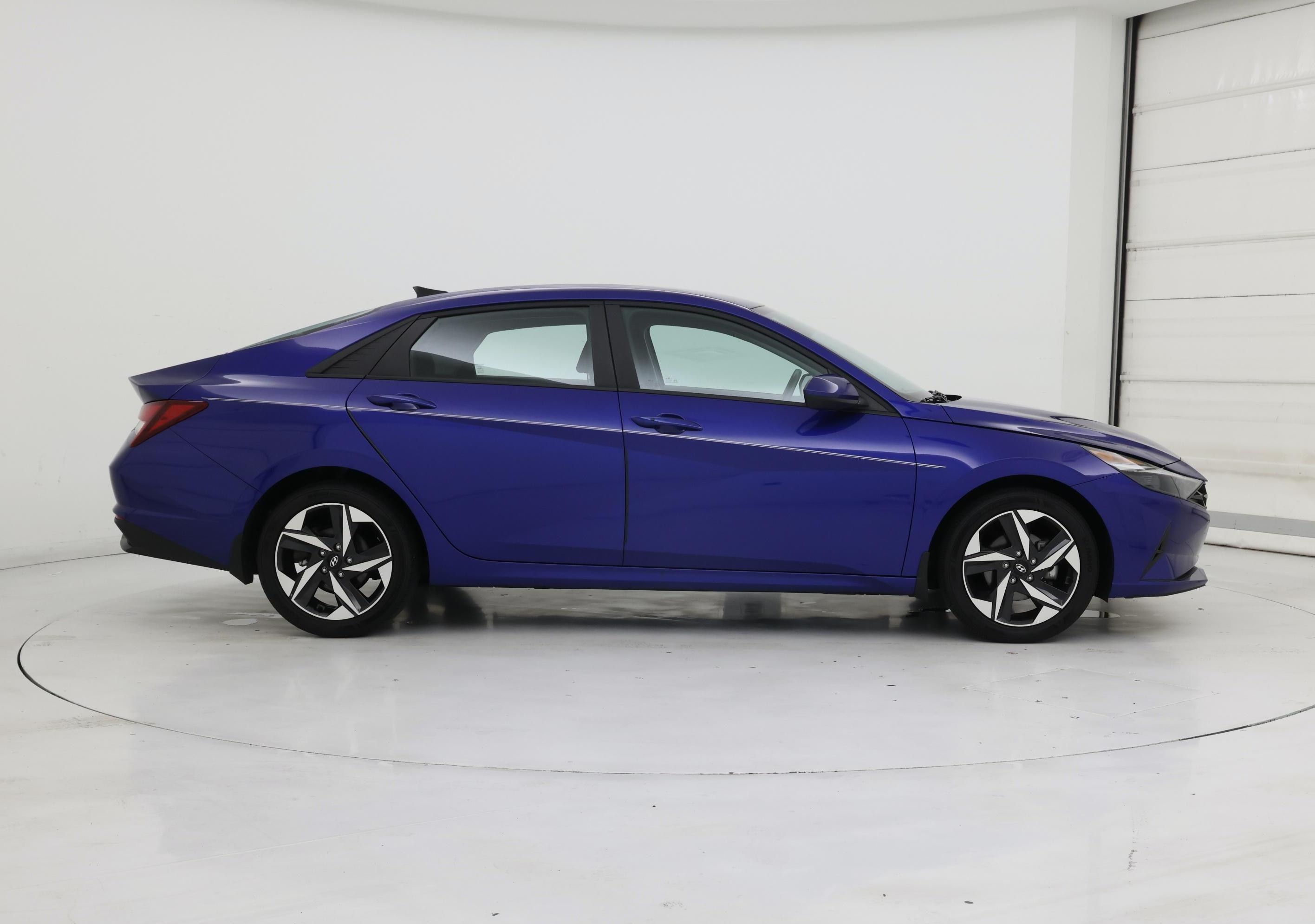 Thumbnail: 2023 Hyundai Elantra - 7