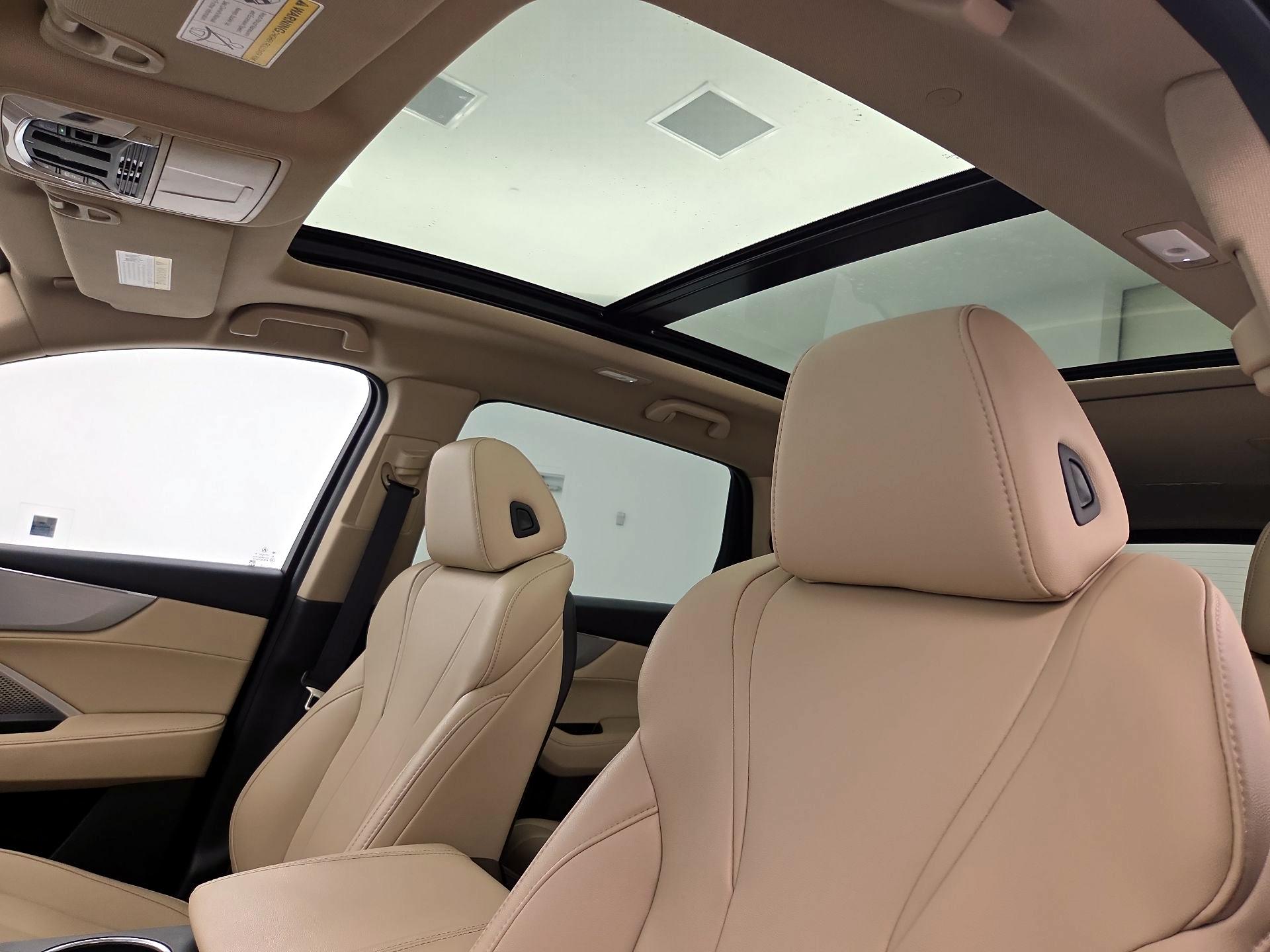 Thumbnail: 2023 Acura MDX - 19