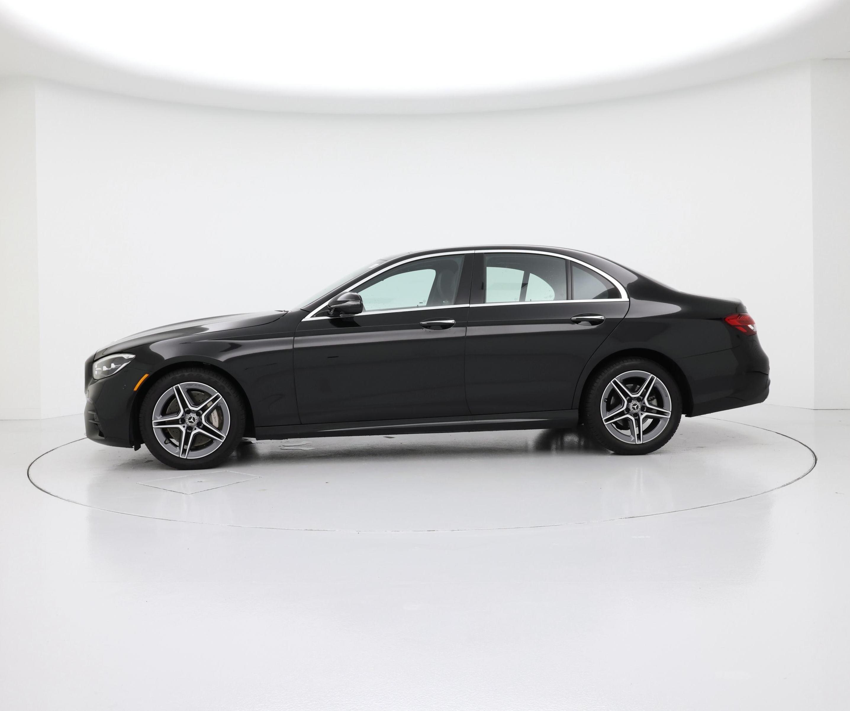 Thumbnail: 2023 Mercedes-Benz E-Class - 3