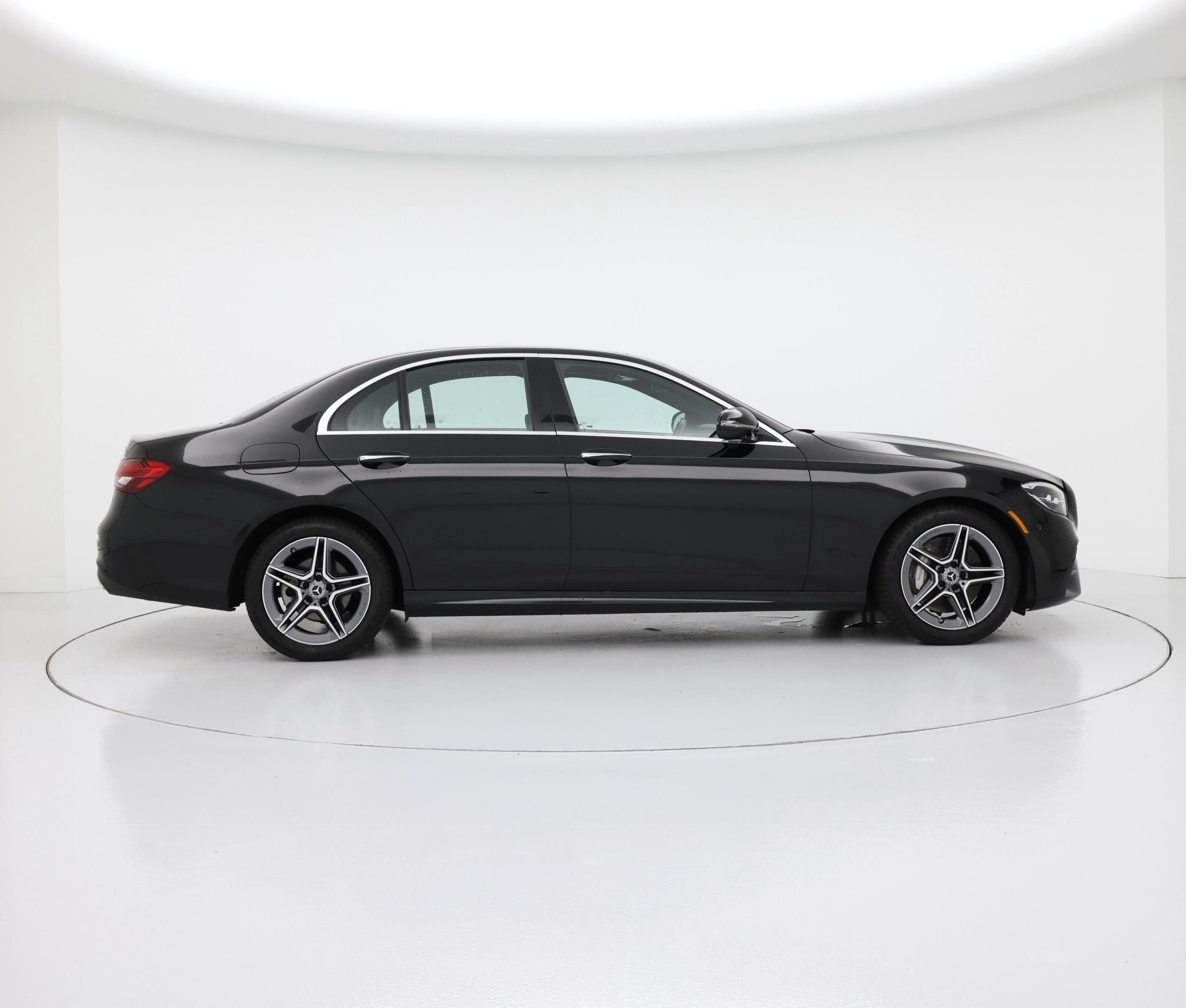 Thumbnail: 2023 Mercedes-Benz E-Class - 7