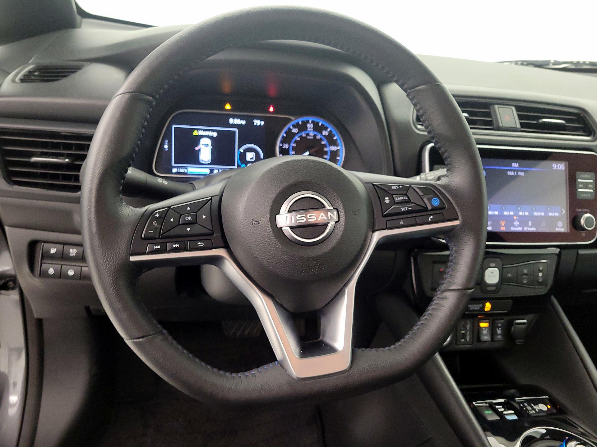 Thumbnail: 2023 Nissan Leaf - 10