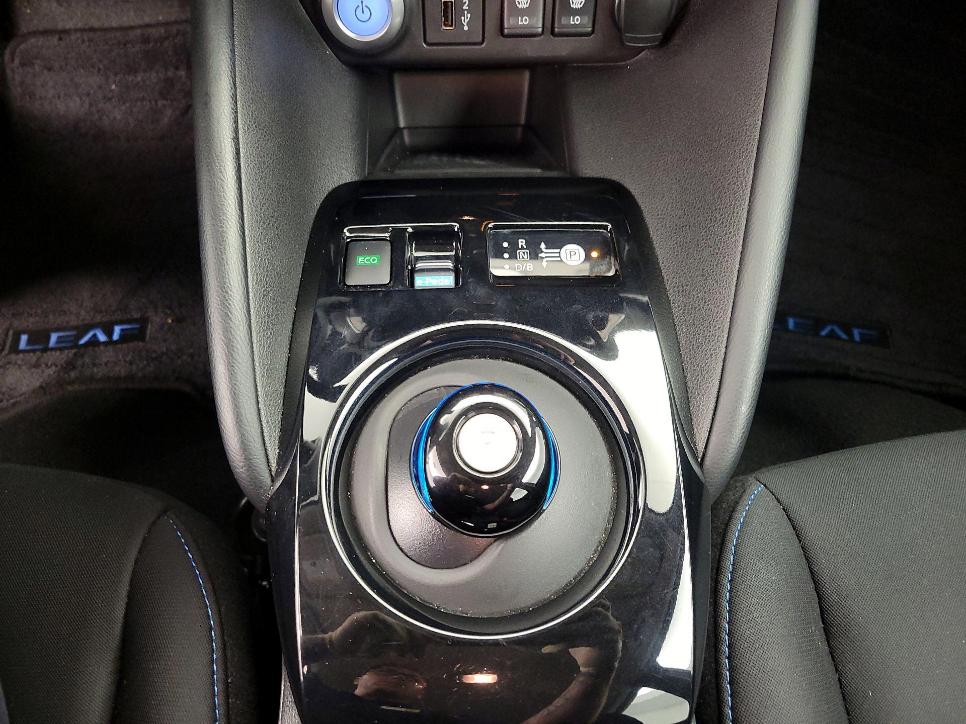 Thumbnail: 2023 Nissan Leaf - 17