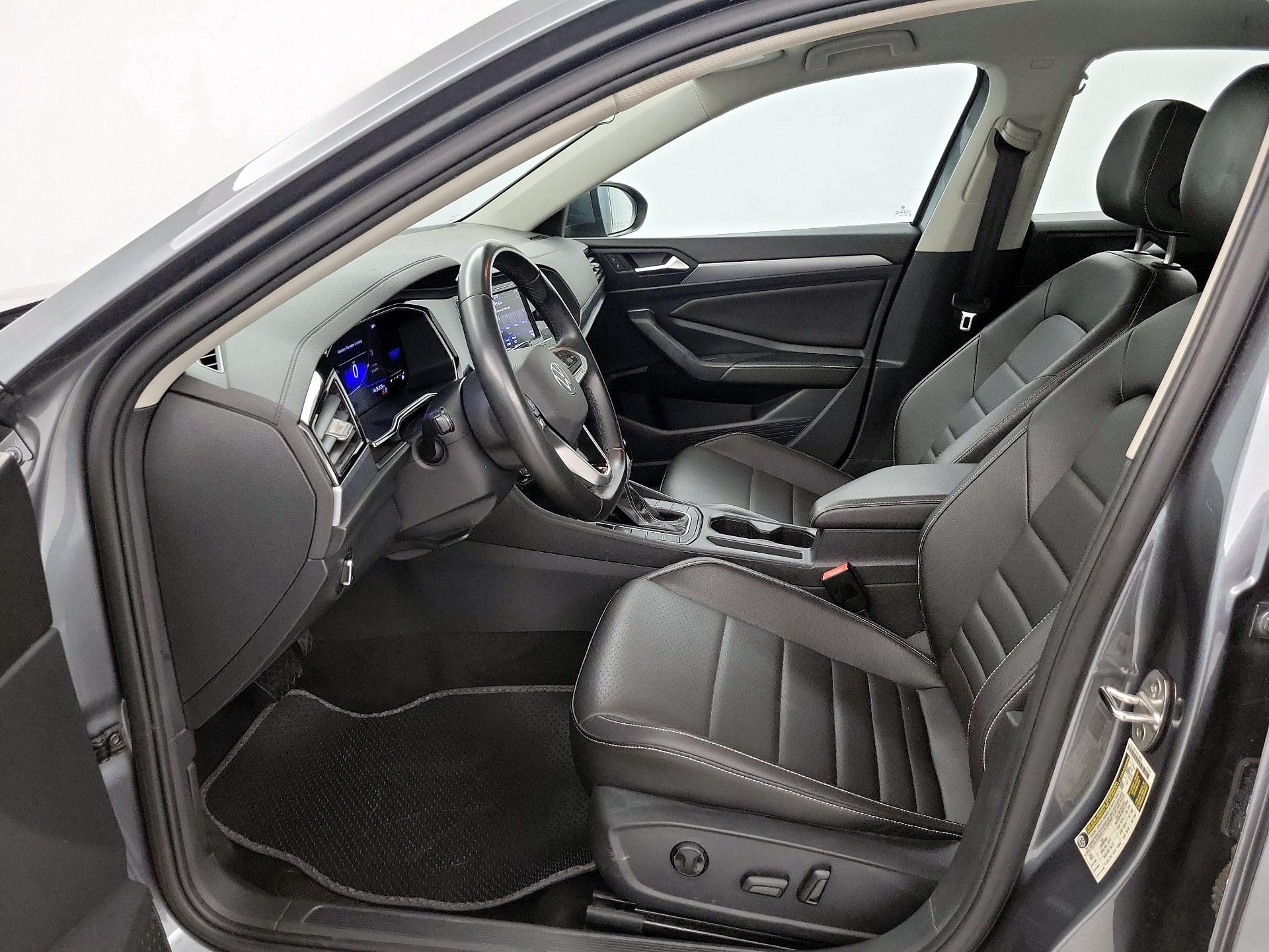 Thumbnail: 2024 Volkswagen Jetta - 11