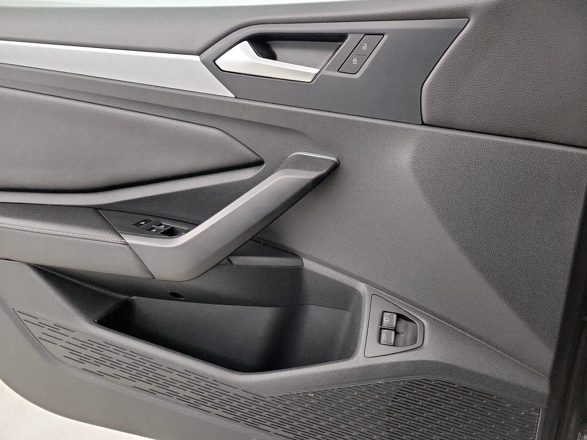 Thumbnail: 2024 Volkswagen Jetta - 12