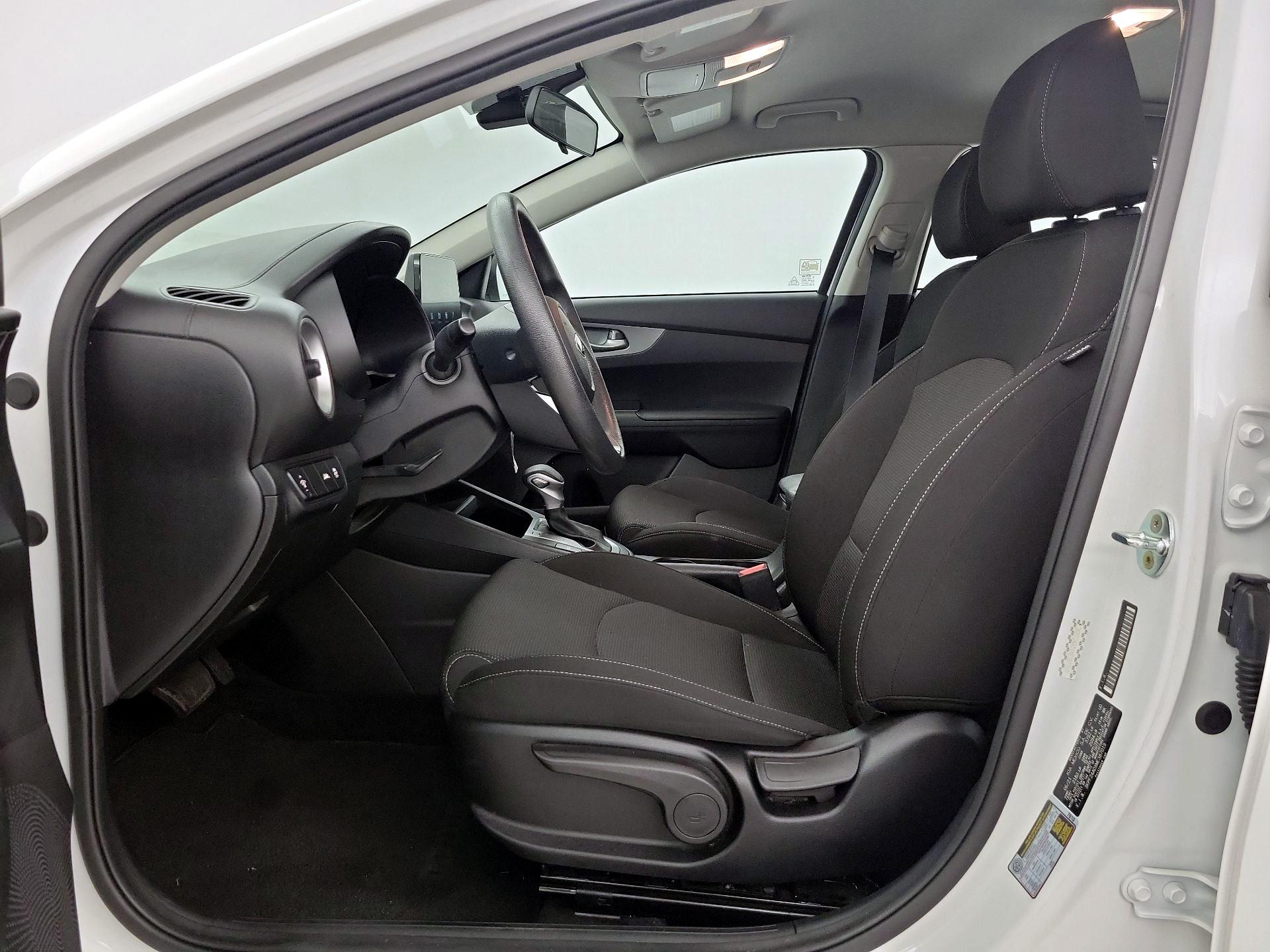 Thumbnail: 2021 Kia Forte - 11