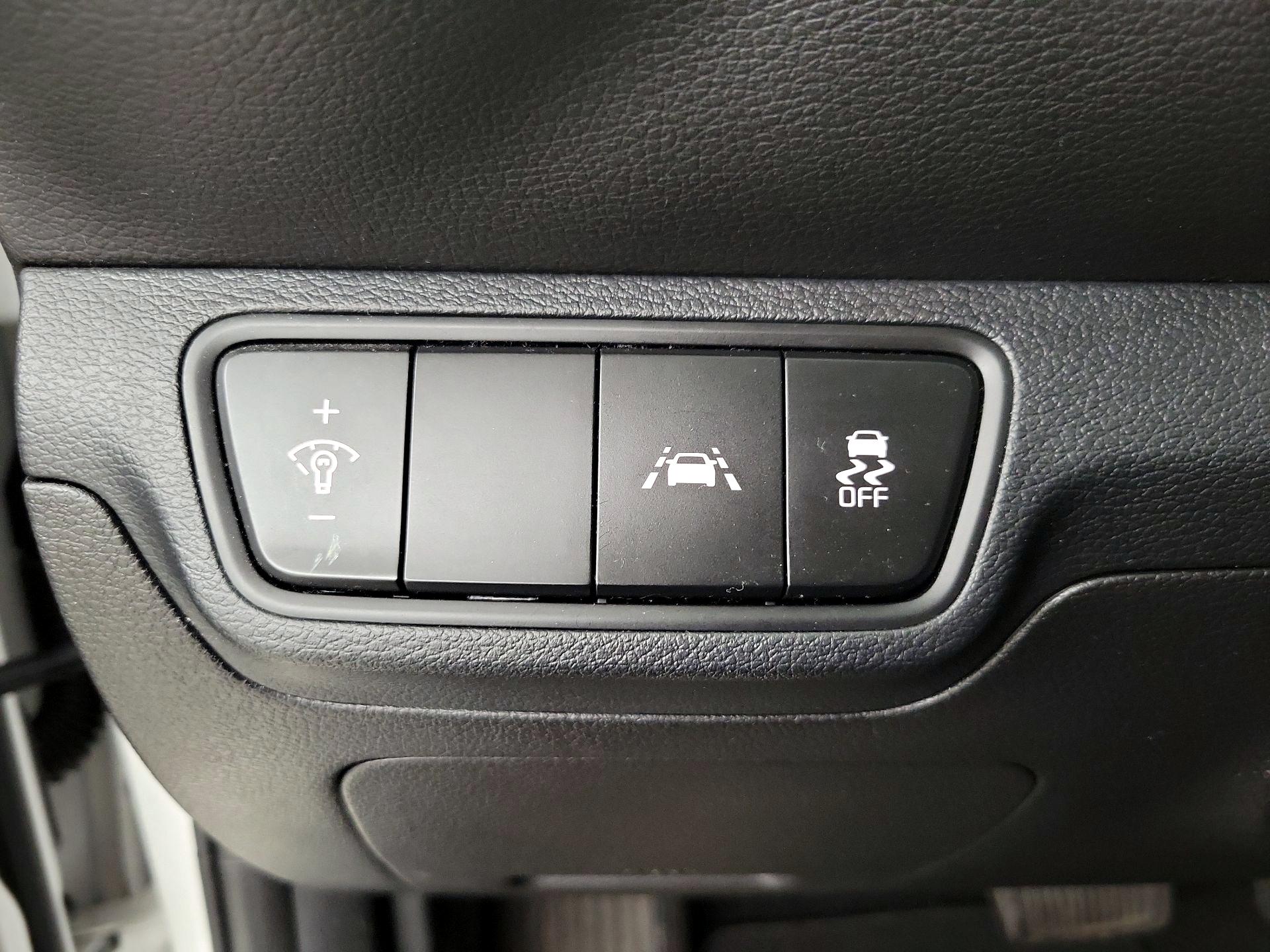 Thumbnail: 2021 Kia Forte - 13