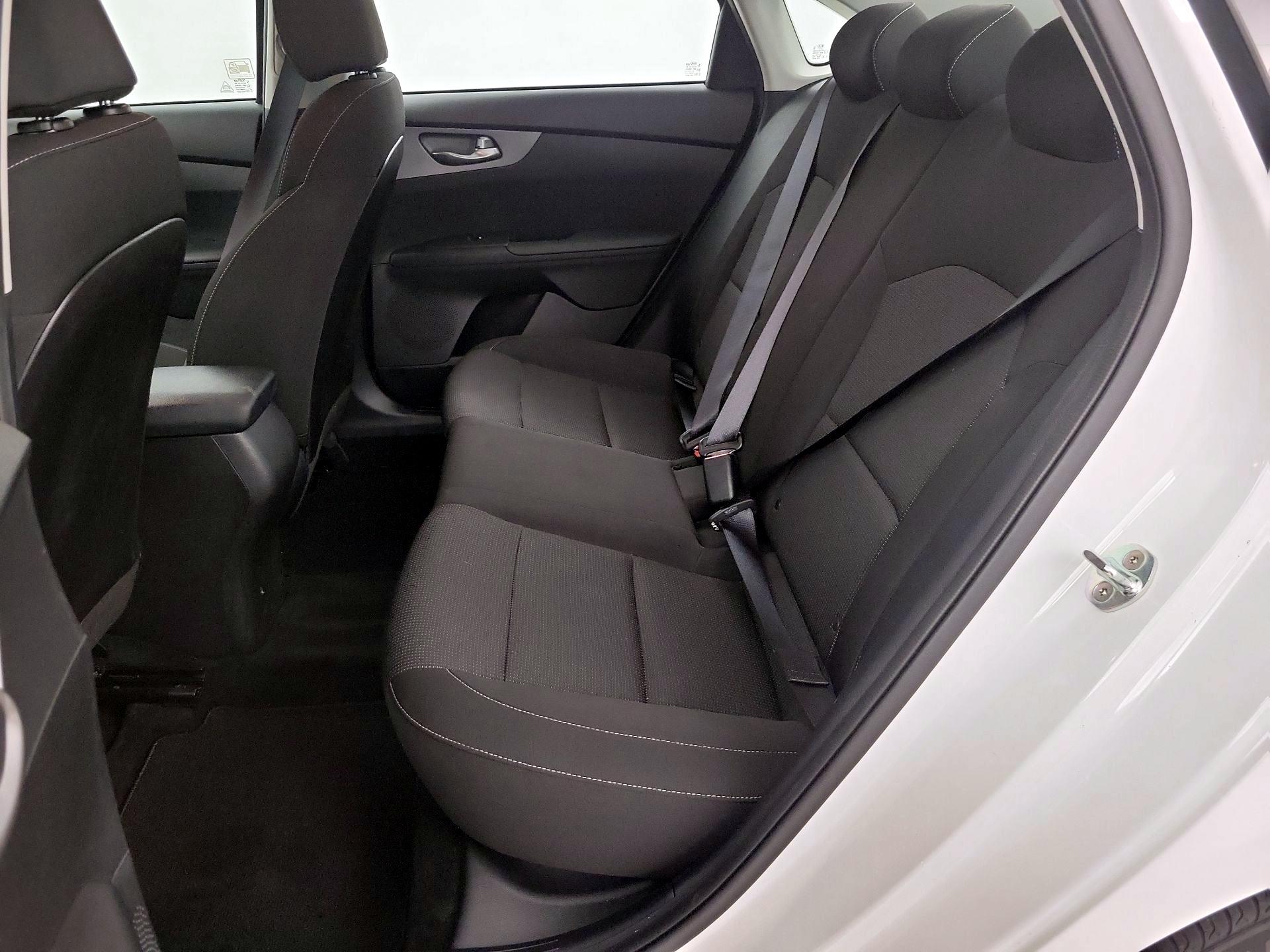 Thumbnail: 2021 Kia Forte - 19