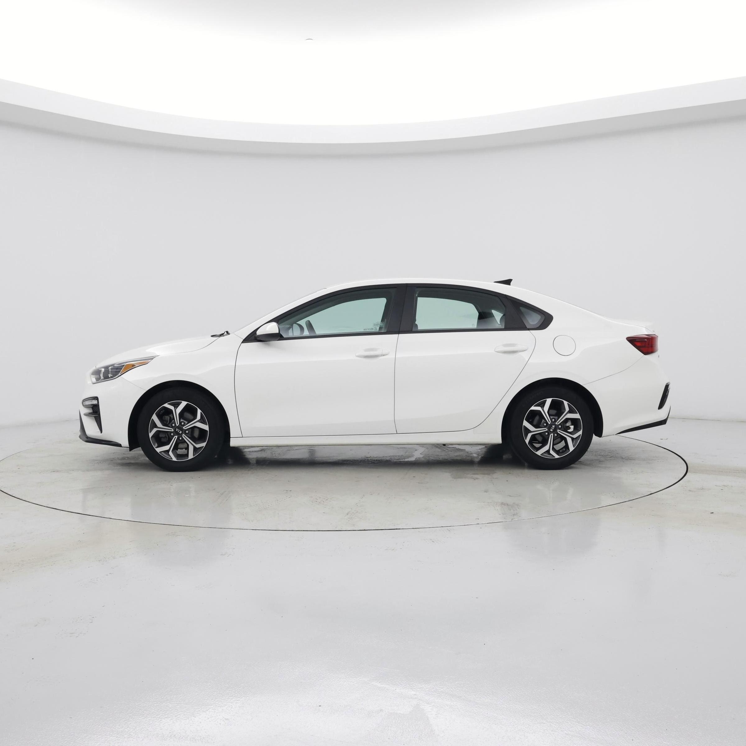Thumbnail: 2021 Kia Forte - 3