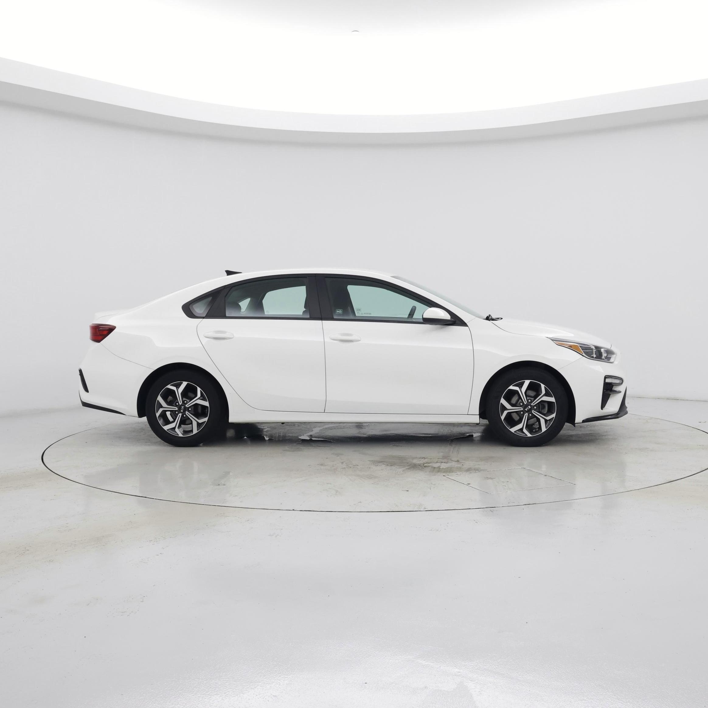 Thumbnail: 2021 Kia Forte - 7