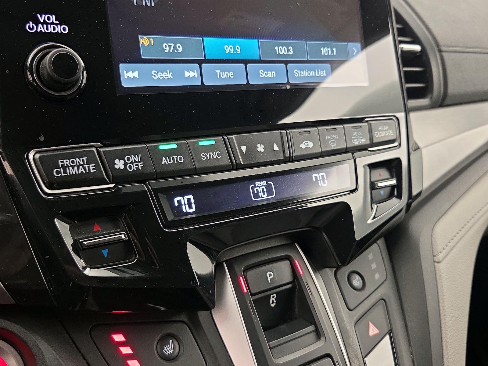 2023 Honda Odyssey EX - Photo 17
