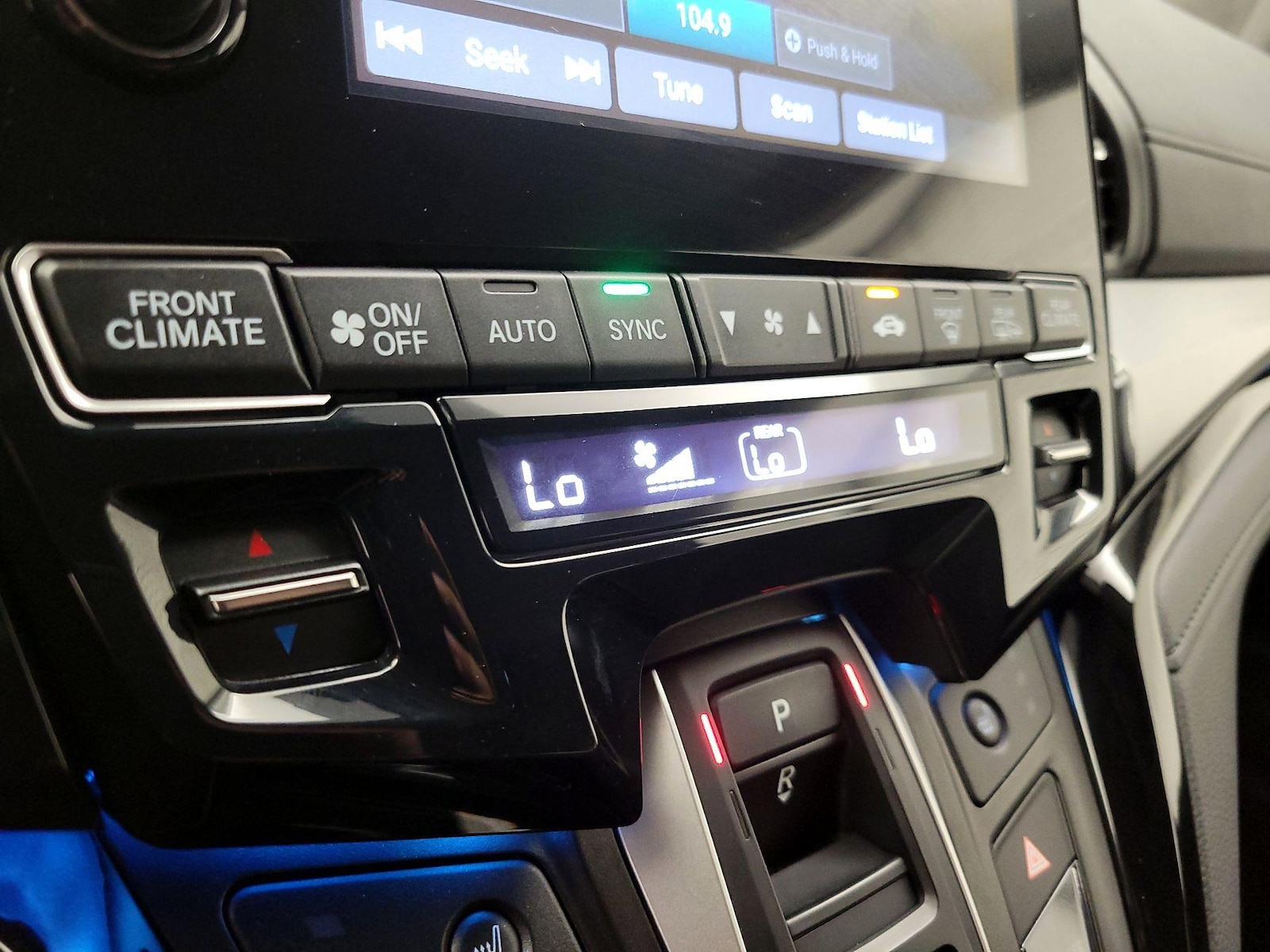 2023 Honda Odyssey Touring - Photo 18