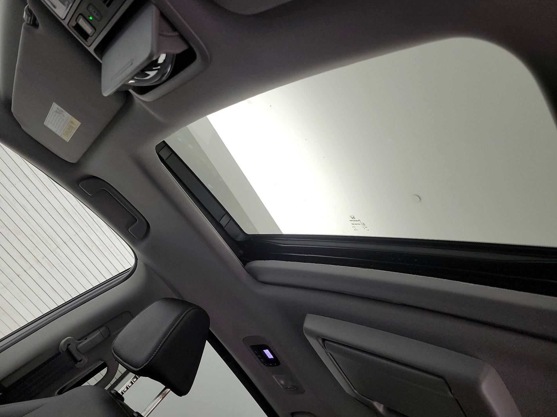 Thumbnail: 2023 Honda Odyssey - 20