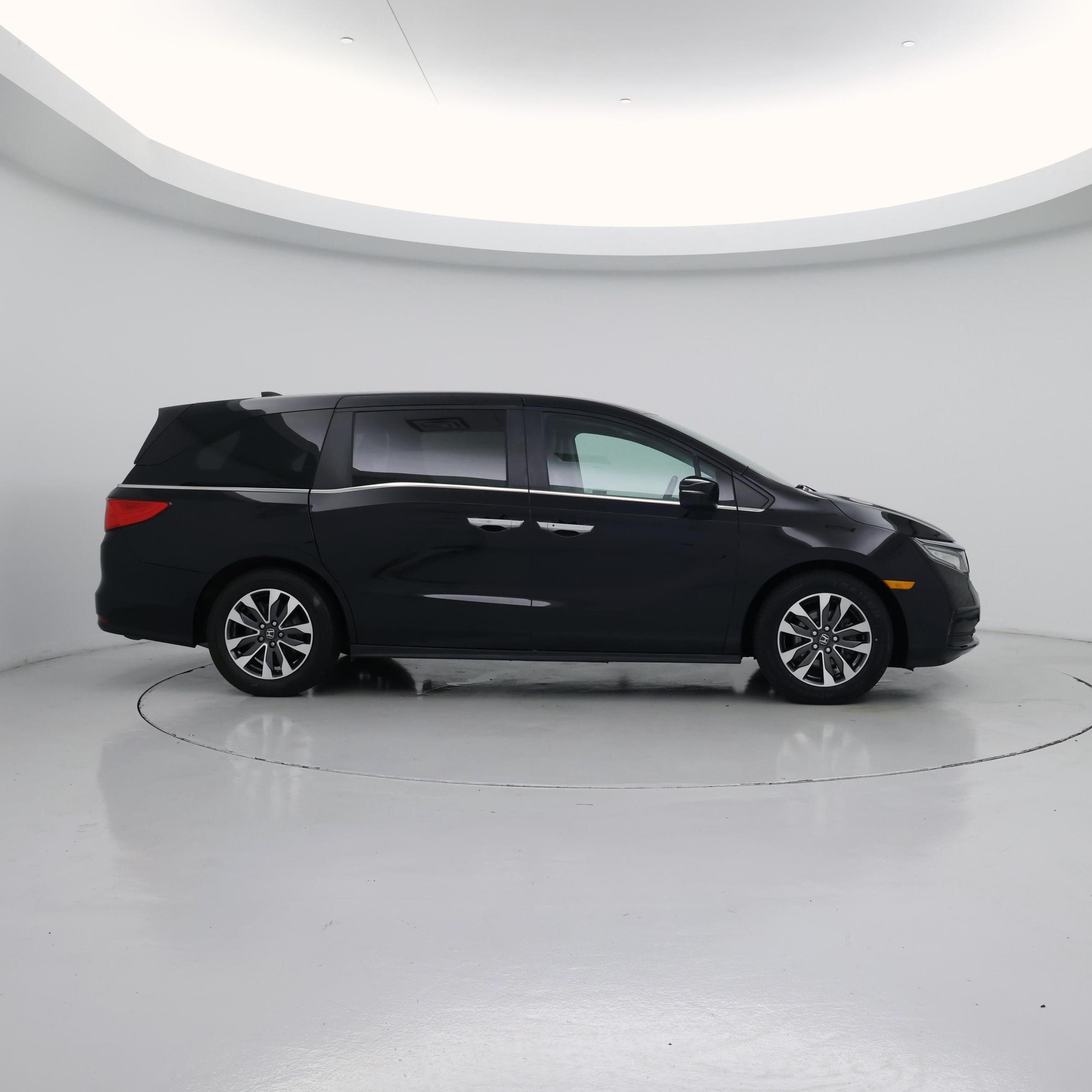 Thumbnail: 2023 Honda Odyssey - 7