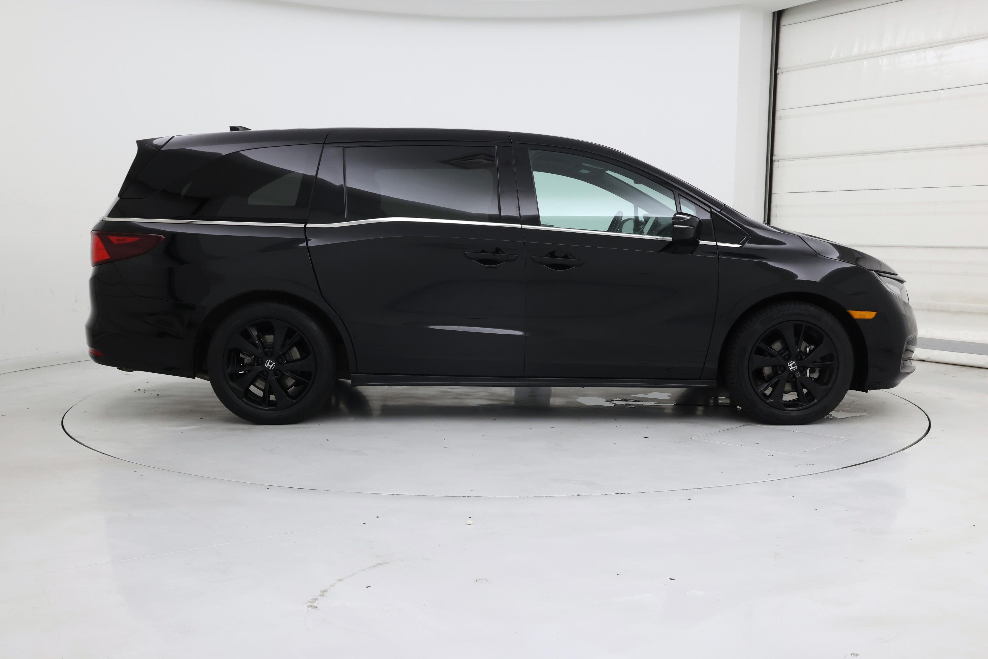 Thumbnail: 2023 Honda Odyssey - 7