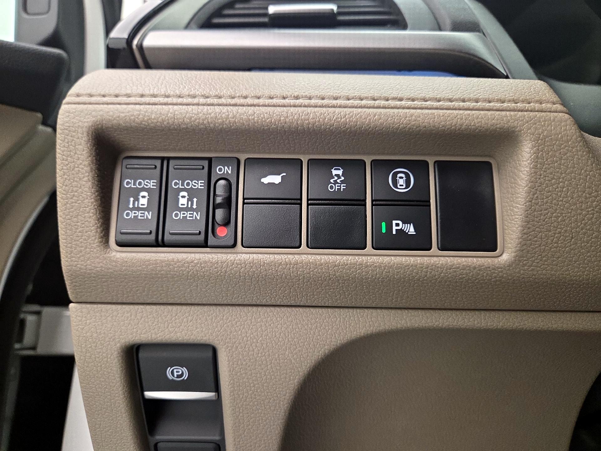 Thumbnail: 2023 Honda Odyssey - 13