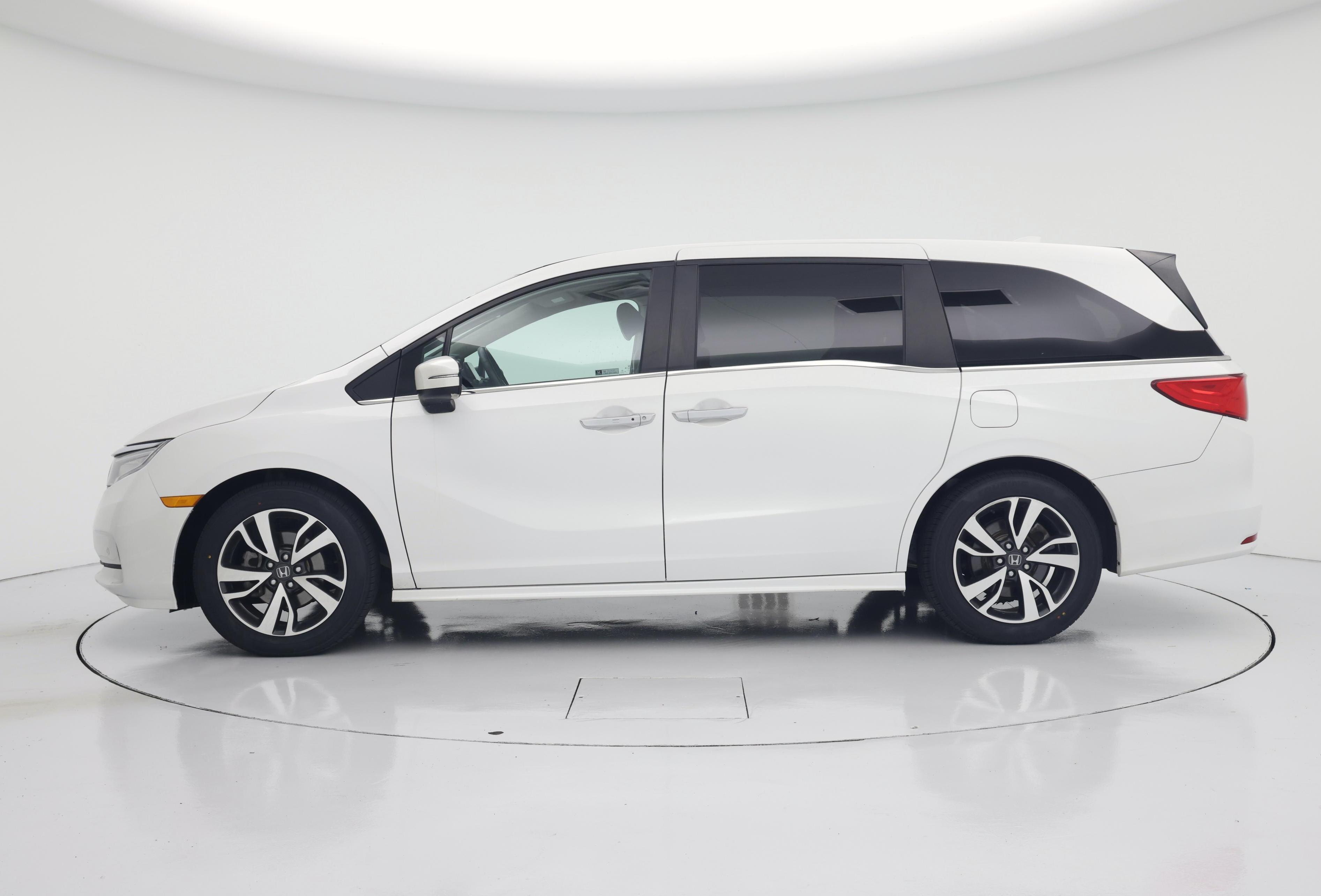 Thumbnail: 2023 Honda Odyssey - 3