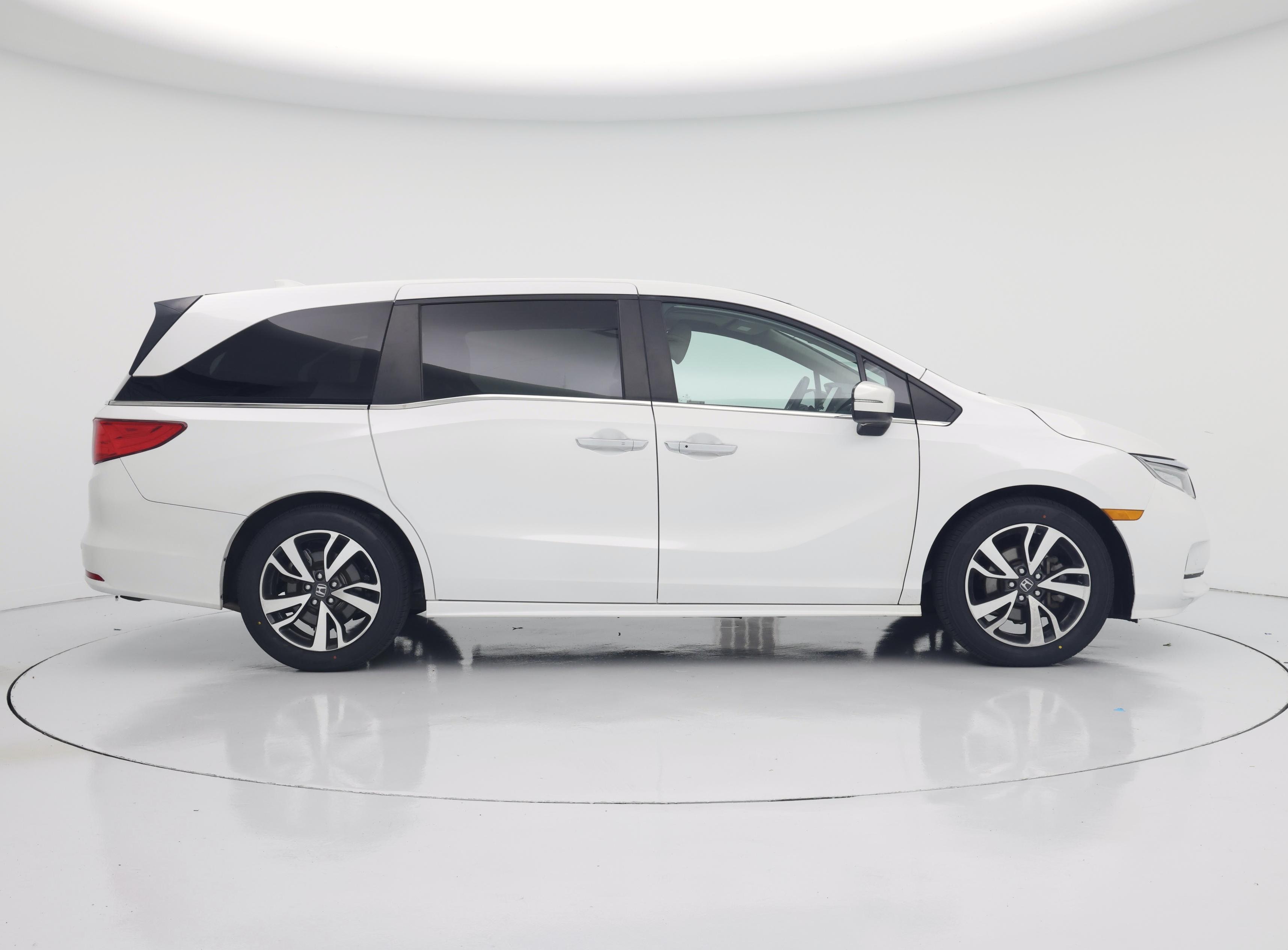 Thumbnail: 2023 Honda Odyssey - 7
