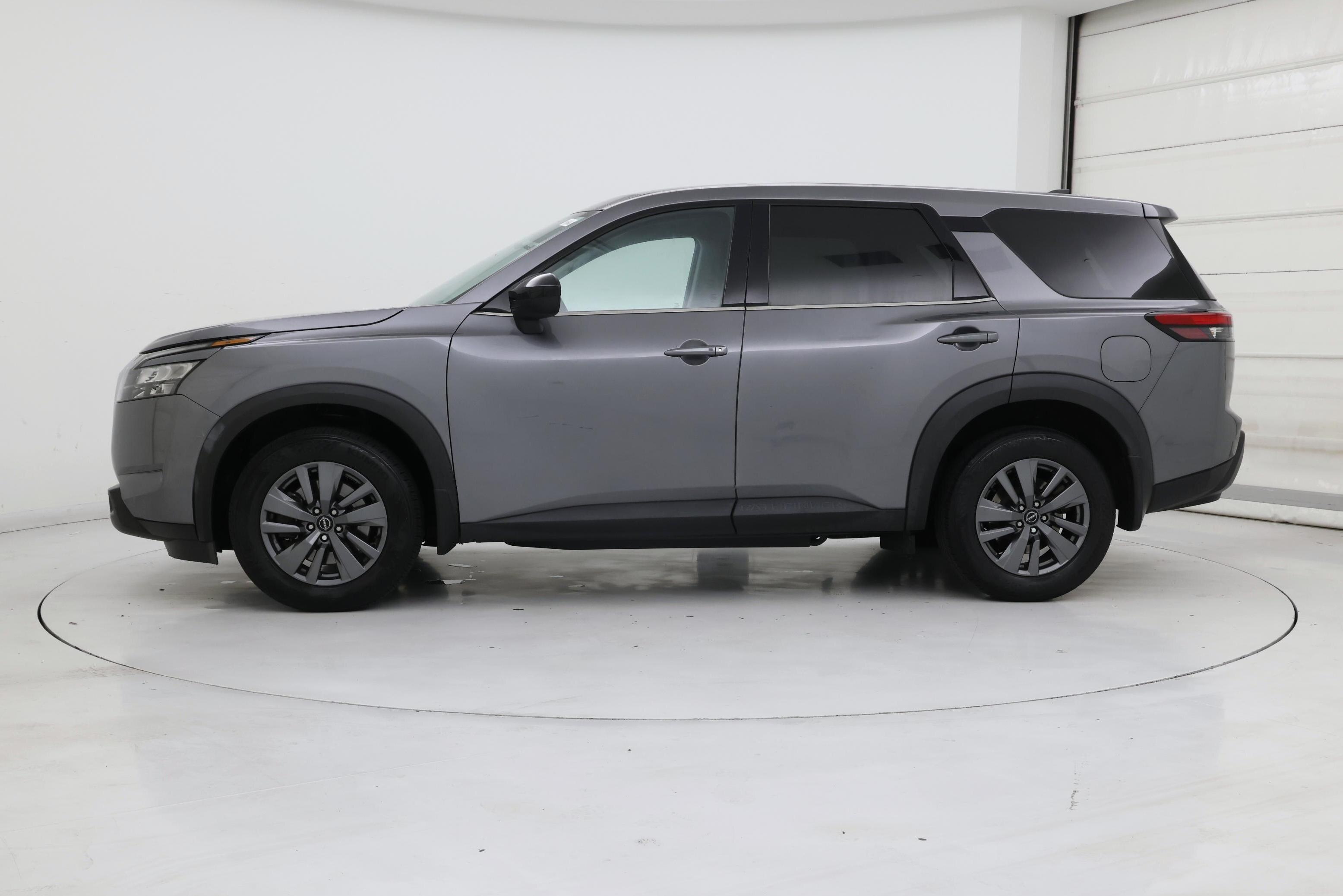 Thumbnail: 2023 Nissan Pathfinder - 3