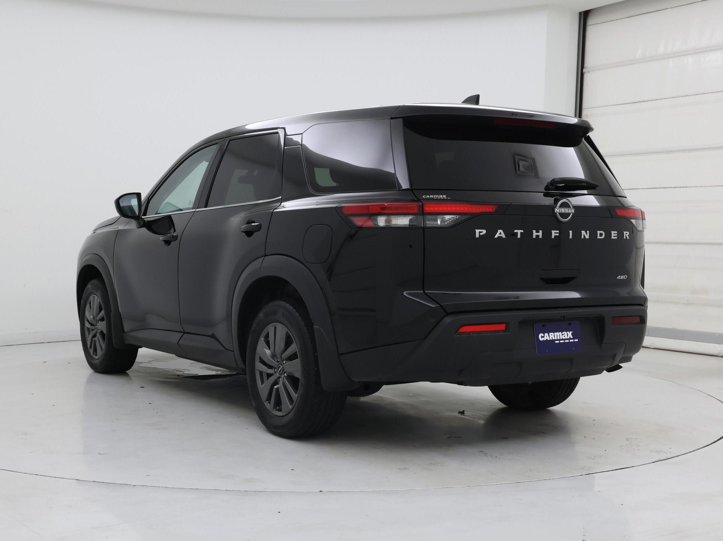 Thumbnail: 2023 Nissan Pathfinder - 2