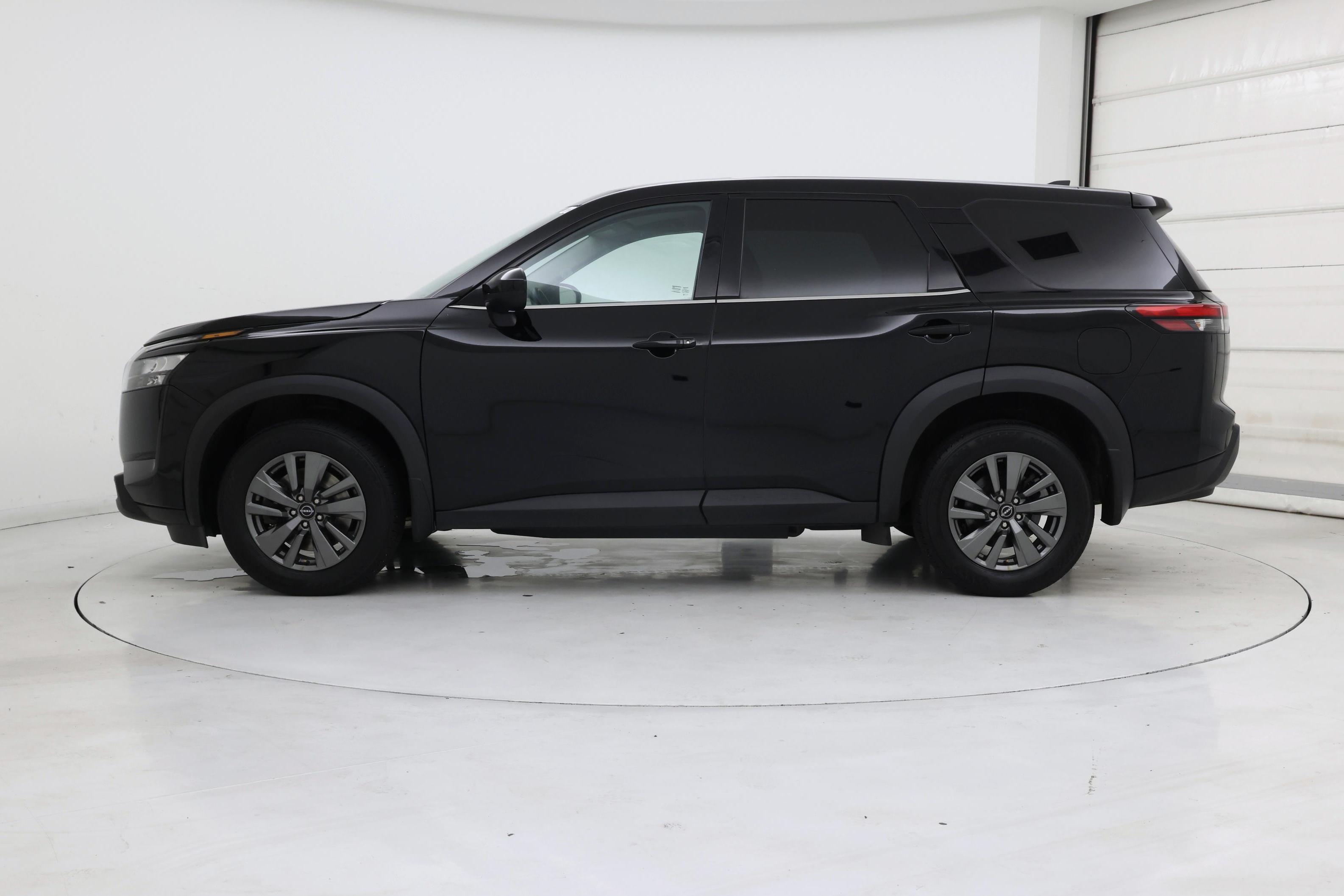 Thumbnail: 2023 Nissan Pathfinder - 3
