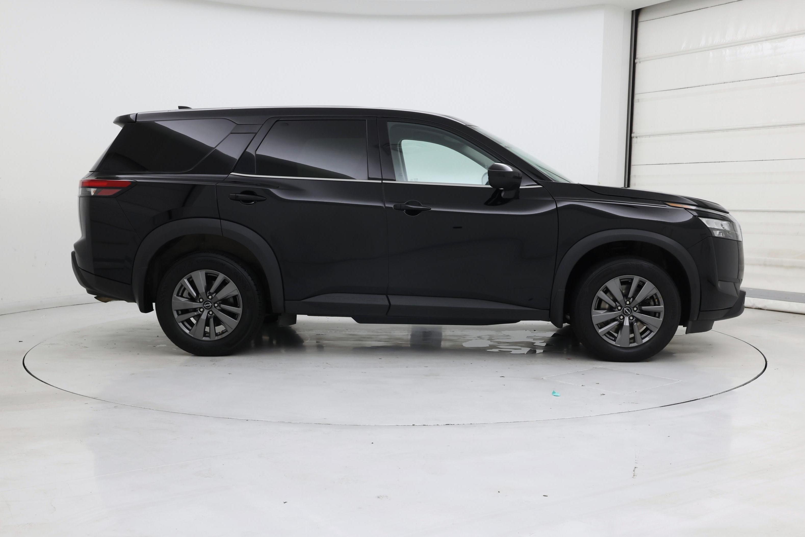 Thumbnail: 2023 Nissan Pathfinder - 7