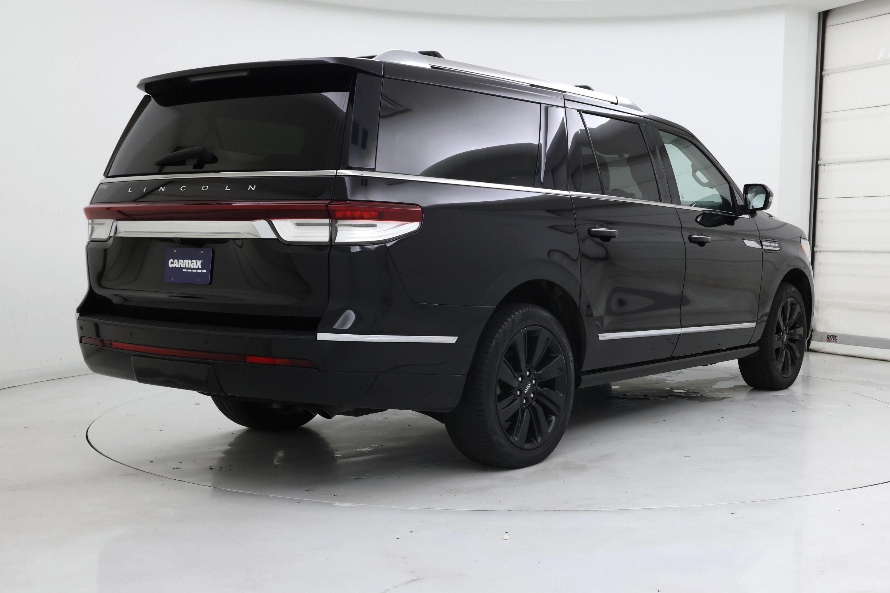 Thumbnail: 2022 Lincoln Navigator L - 8