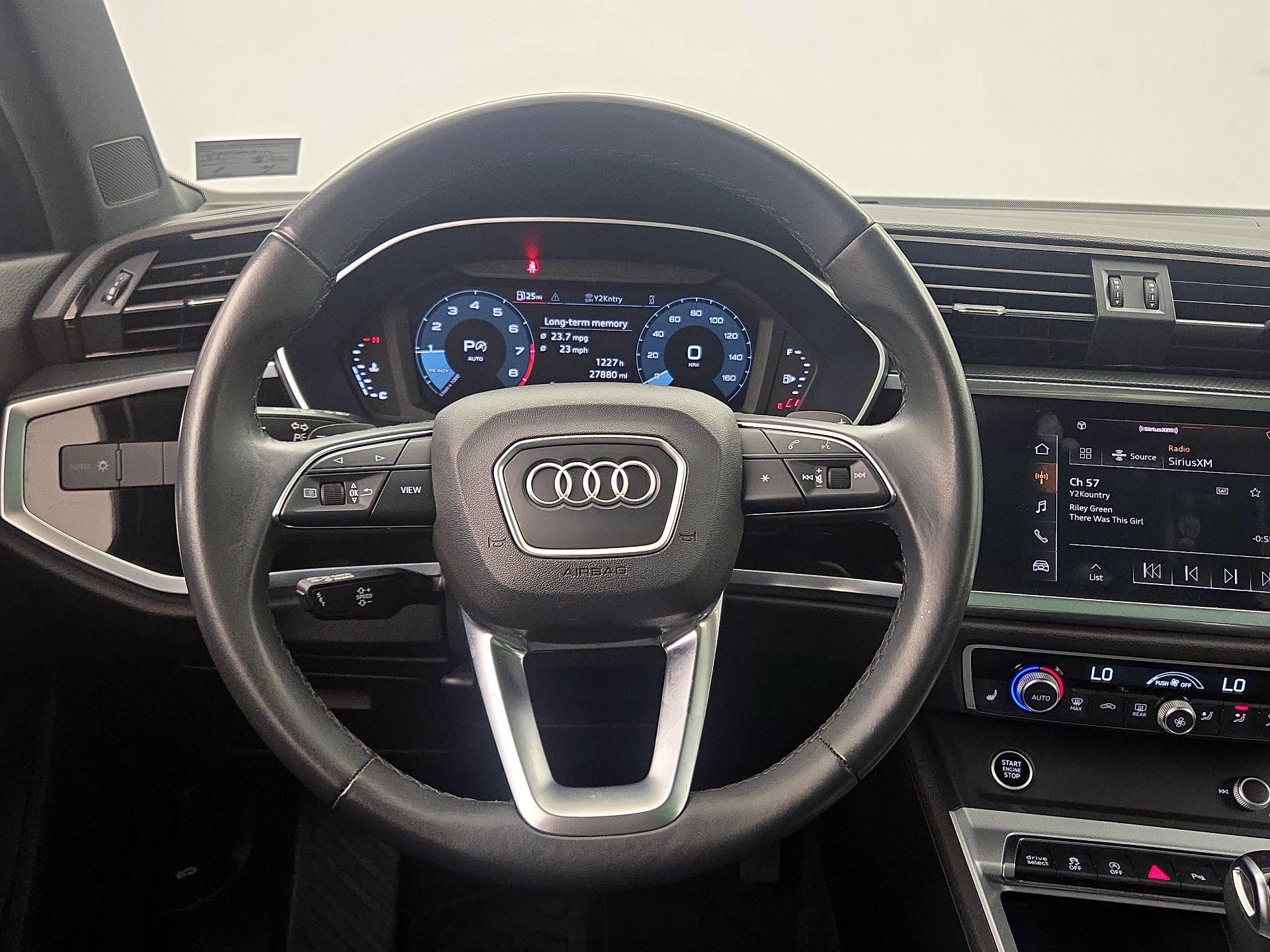 Thumbnail: 2022 Audi Q3 - 10