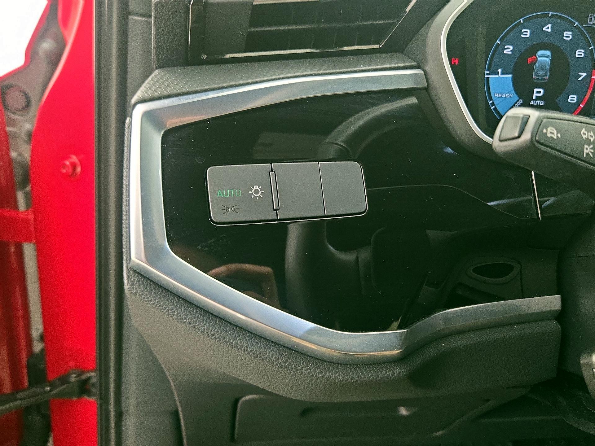 Thumbnail: 2022 Audi Q3 - 13