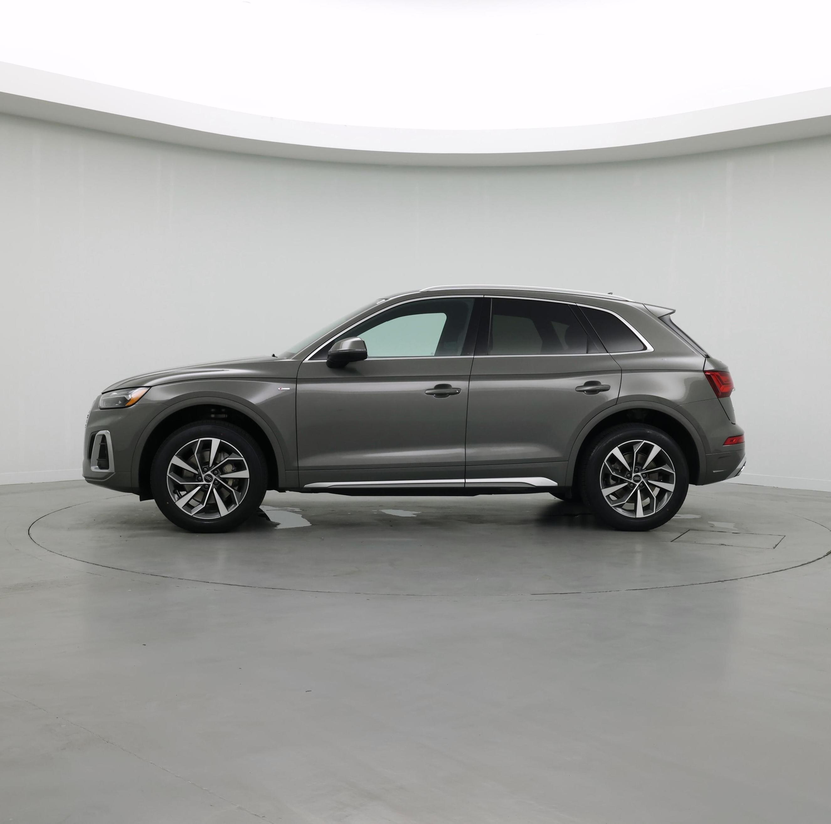 Thumbnail: 2023 Audi Q5 - 3