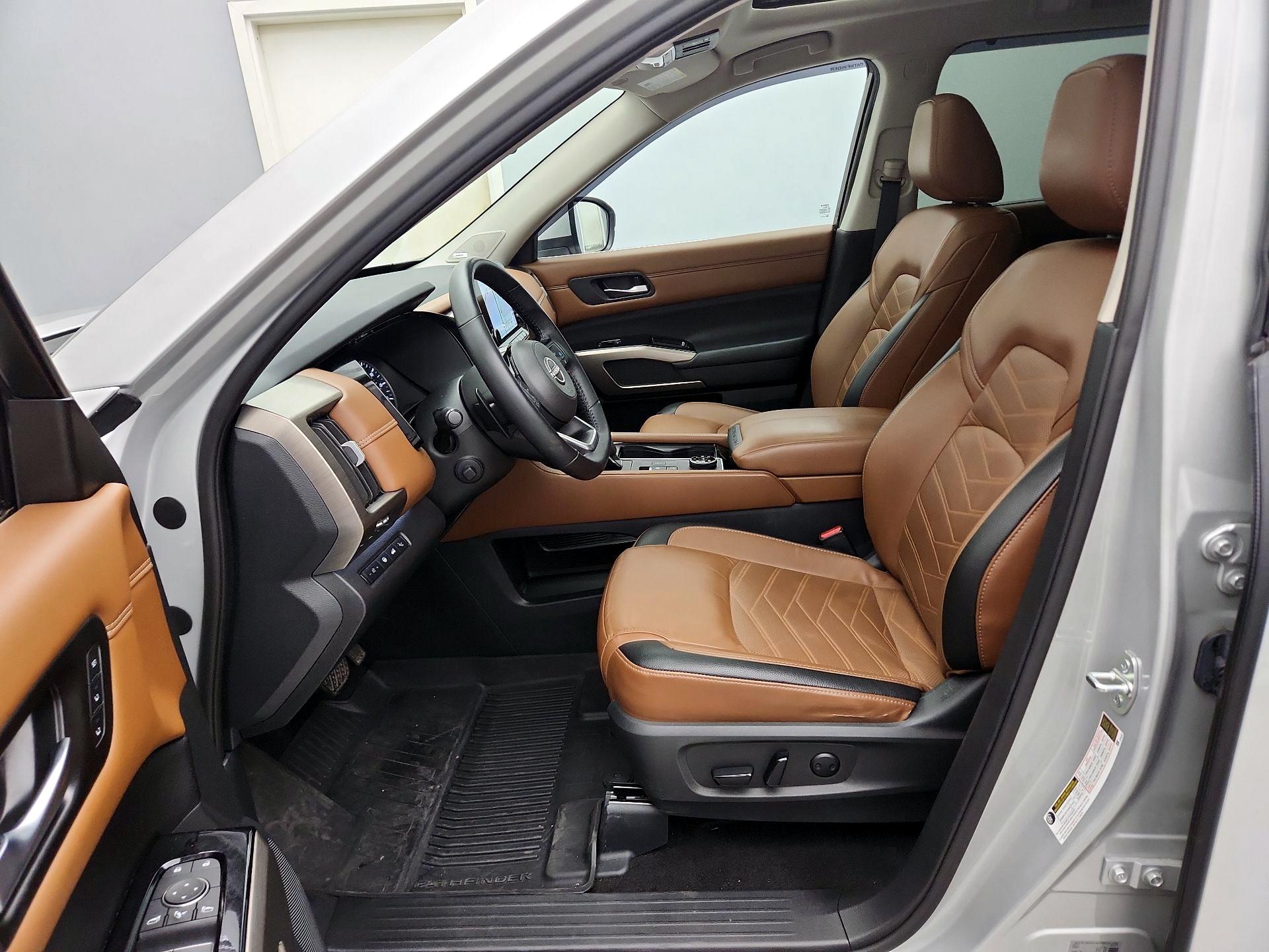 Thumbnail: 2023 Nissan Pathfinder - 11