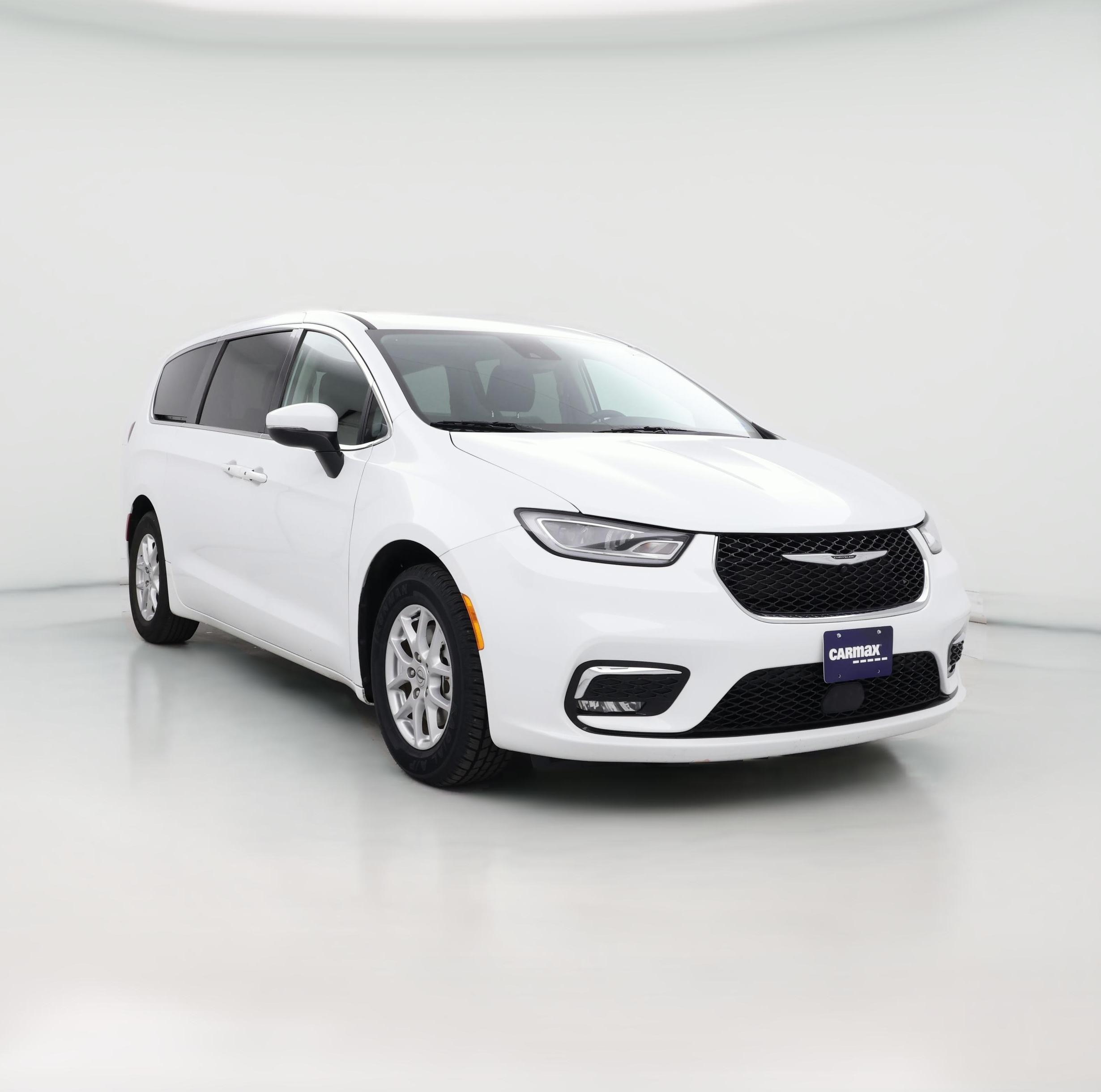 Thumbnail: 2023 Chrysler Pacifica - 1