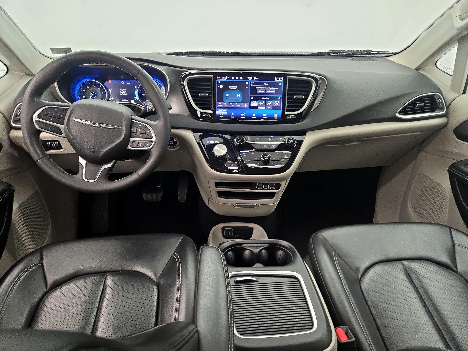 Thumbnail: 2023 Chrysler Pacifica - 9