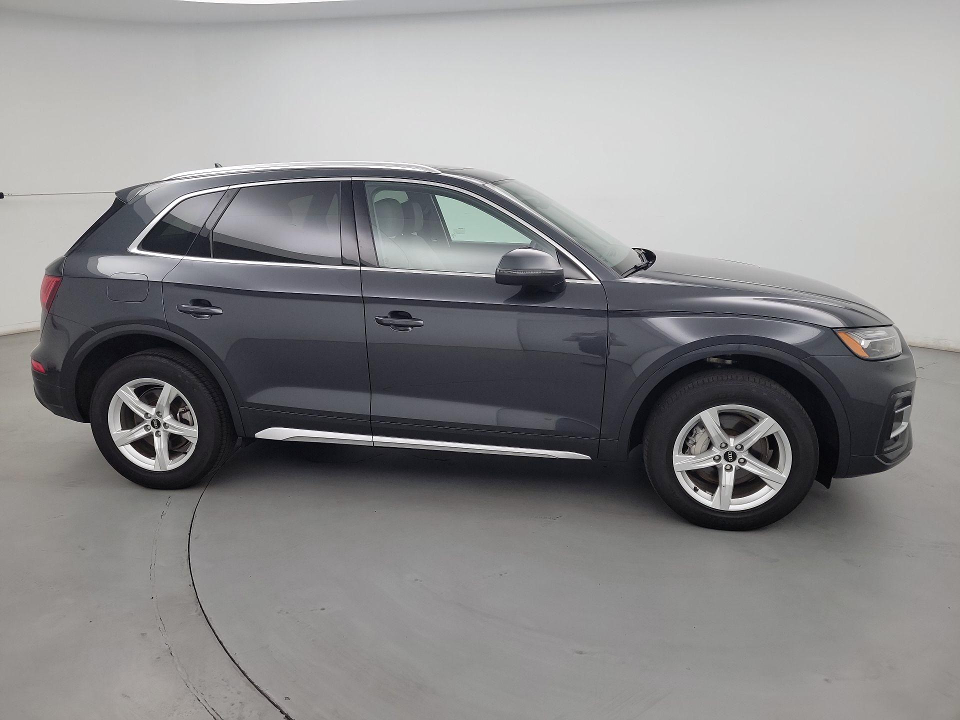 Thumbnail: 2023 Audi Q5 - 4
