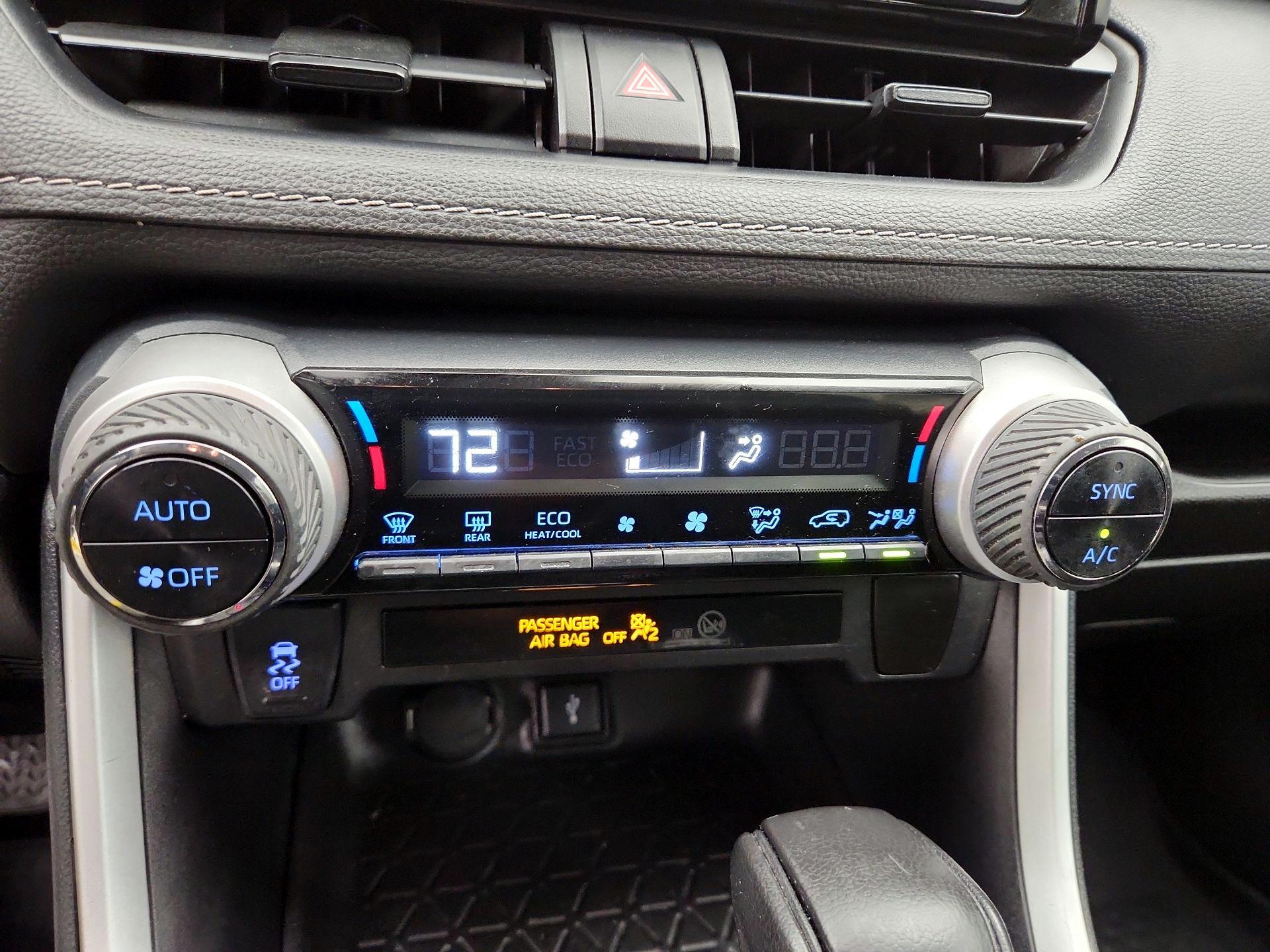 Thumbnail: 2021 Toyota RAV4 - 16