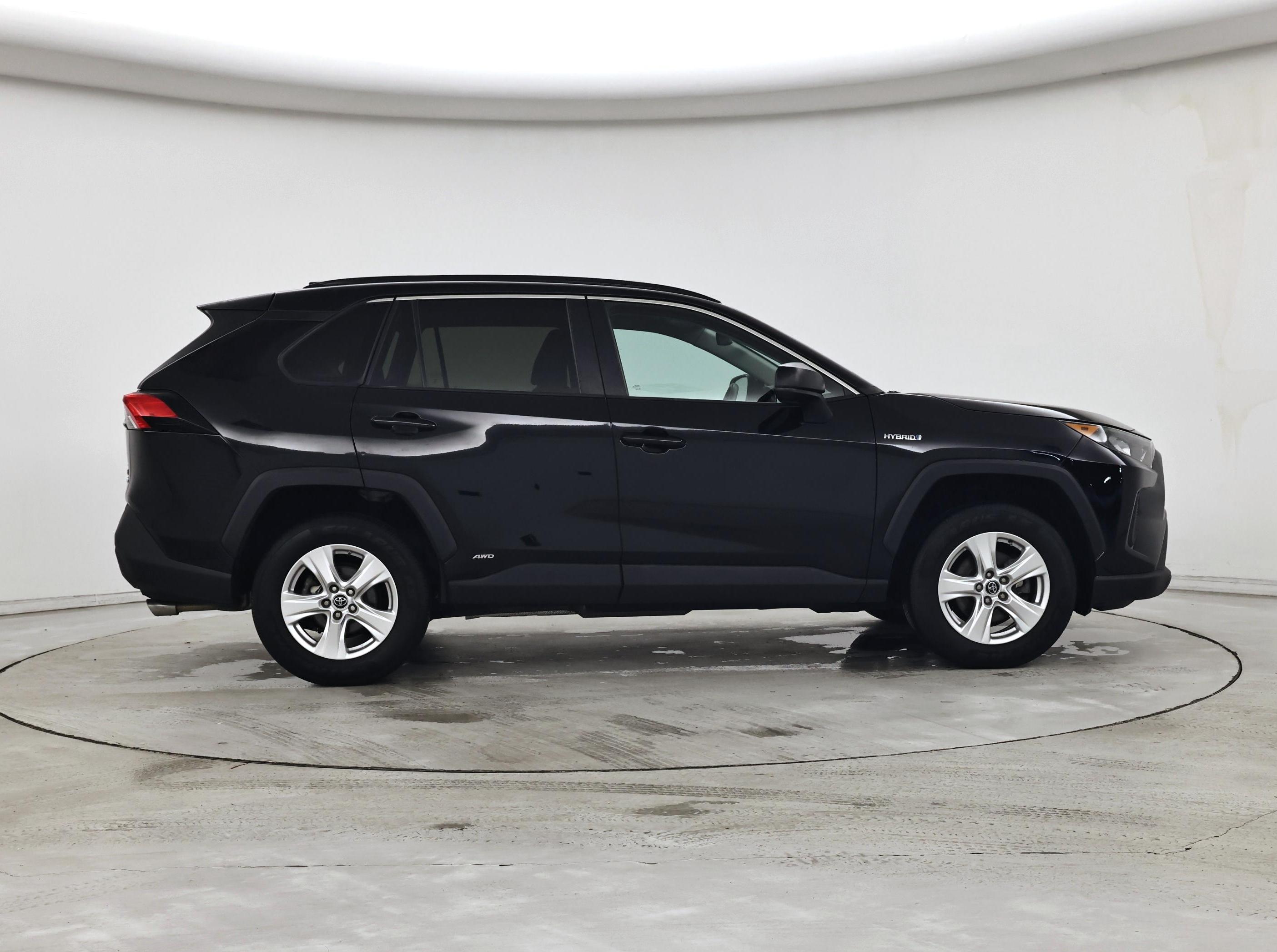 Thumbnail: 2021 Toyota RAV4 - 7
