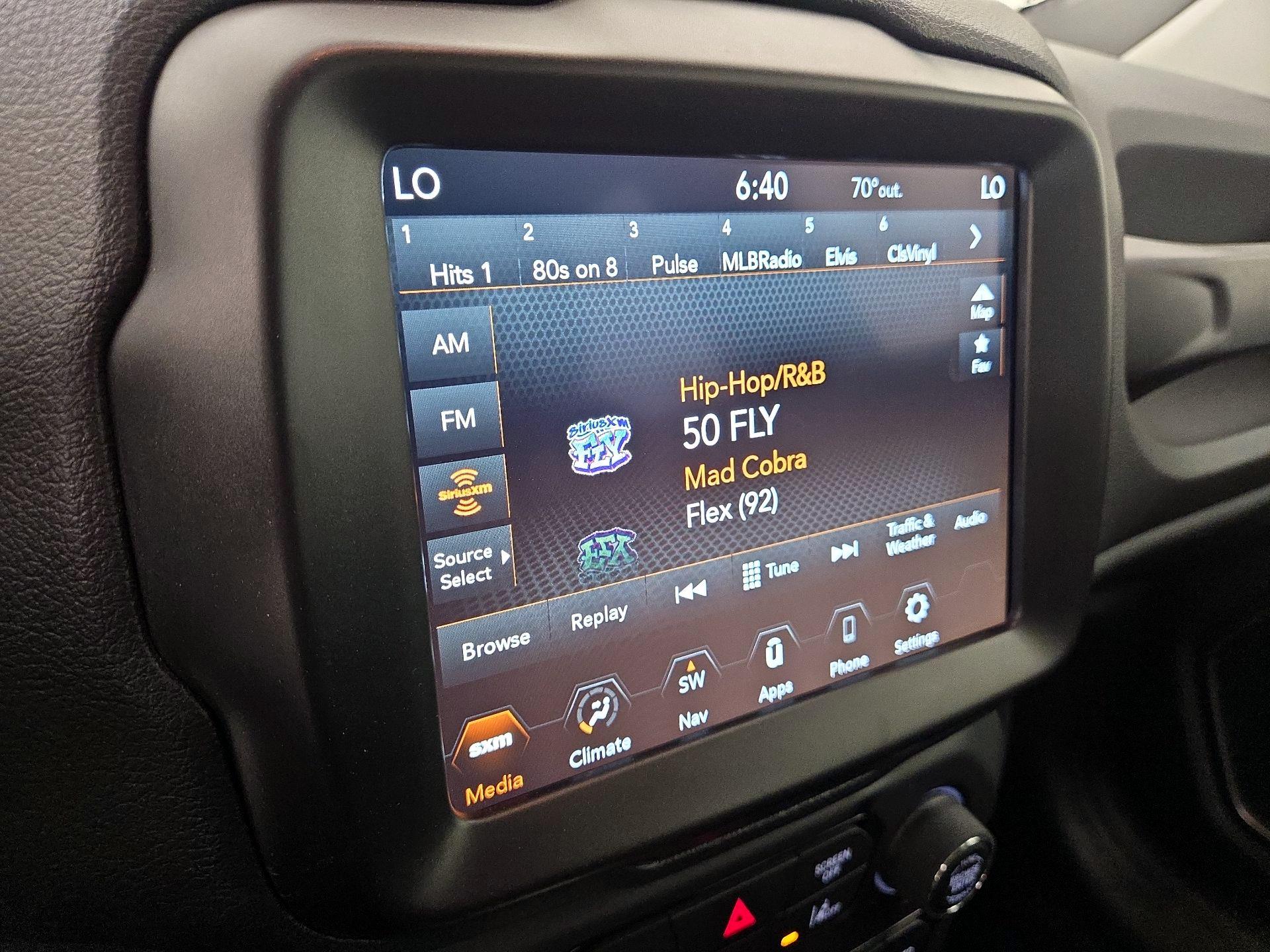 Thumbnail: 2022 Jeep Renegade - 15