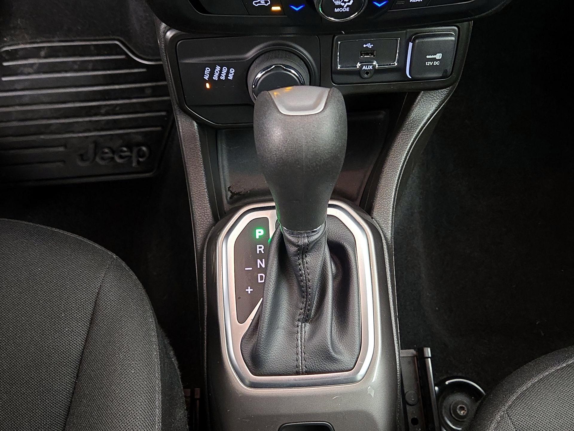 Thumbnail: 2022 Jeep Renegade - 17
