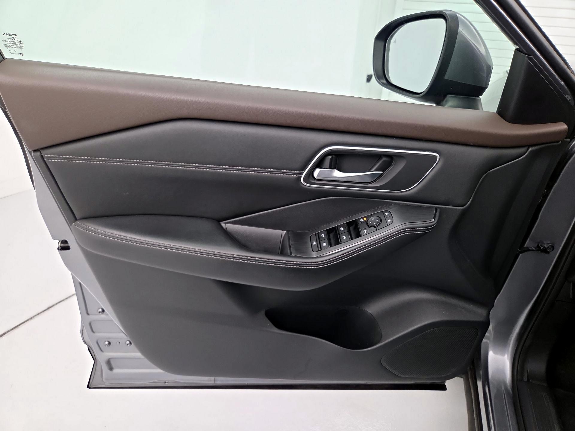 Thumbnail: 2021 Nissan Rogue - 12