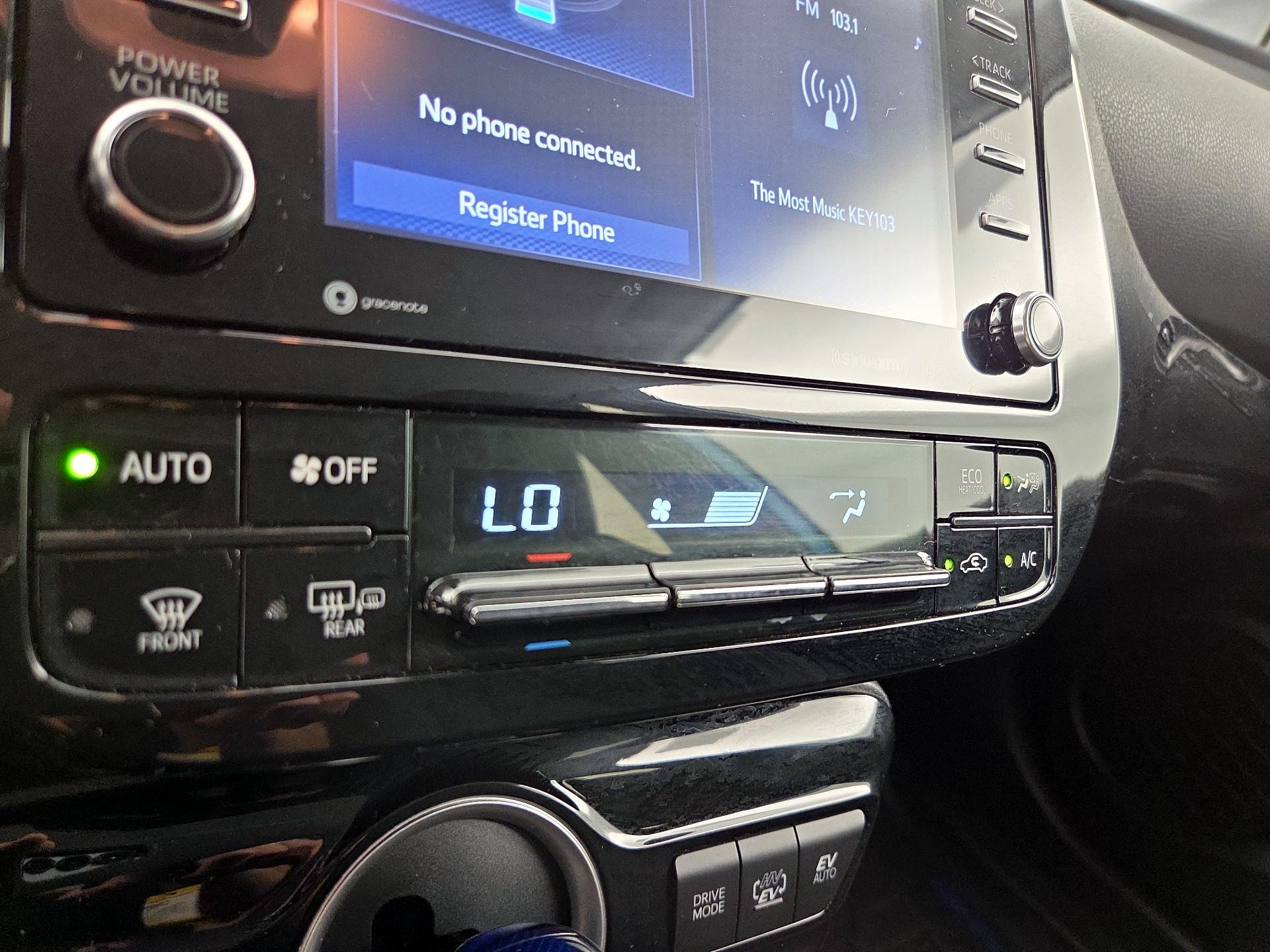 Thumbnail: 2020 Toyota Prius Prime - 16