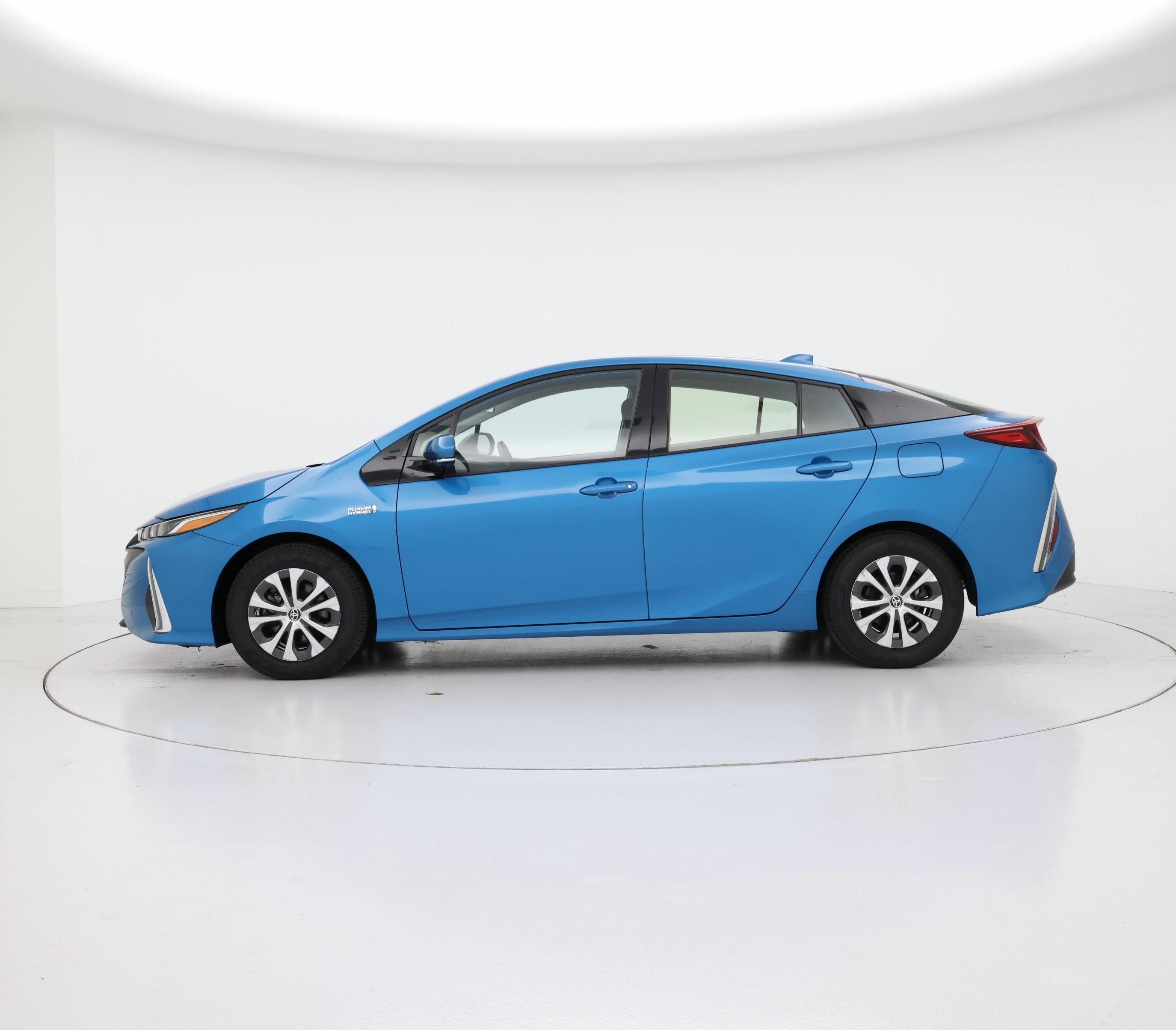 Thumbnail: 2020 Toyota Prius Prime - 3