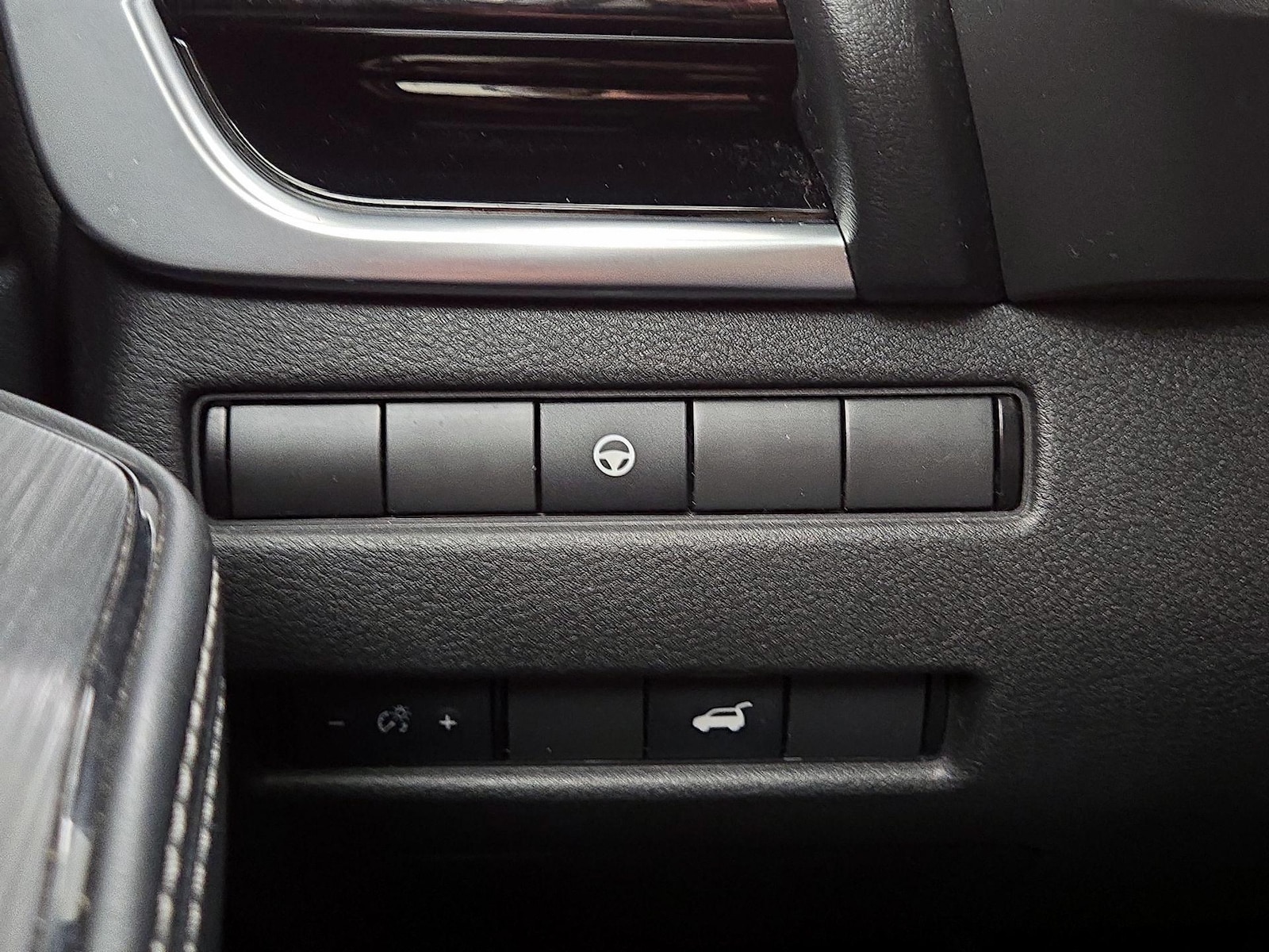 2023 Nissan Rogue SL - Photo 14