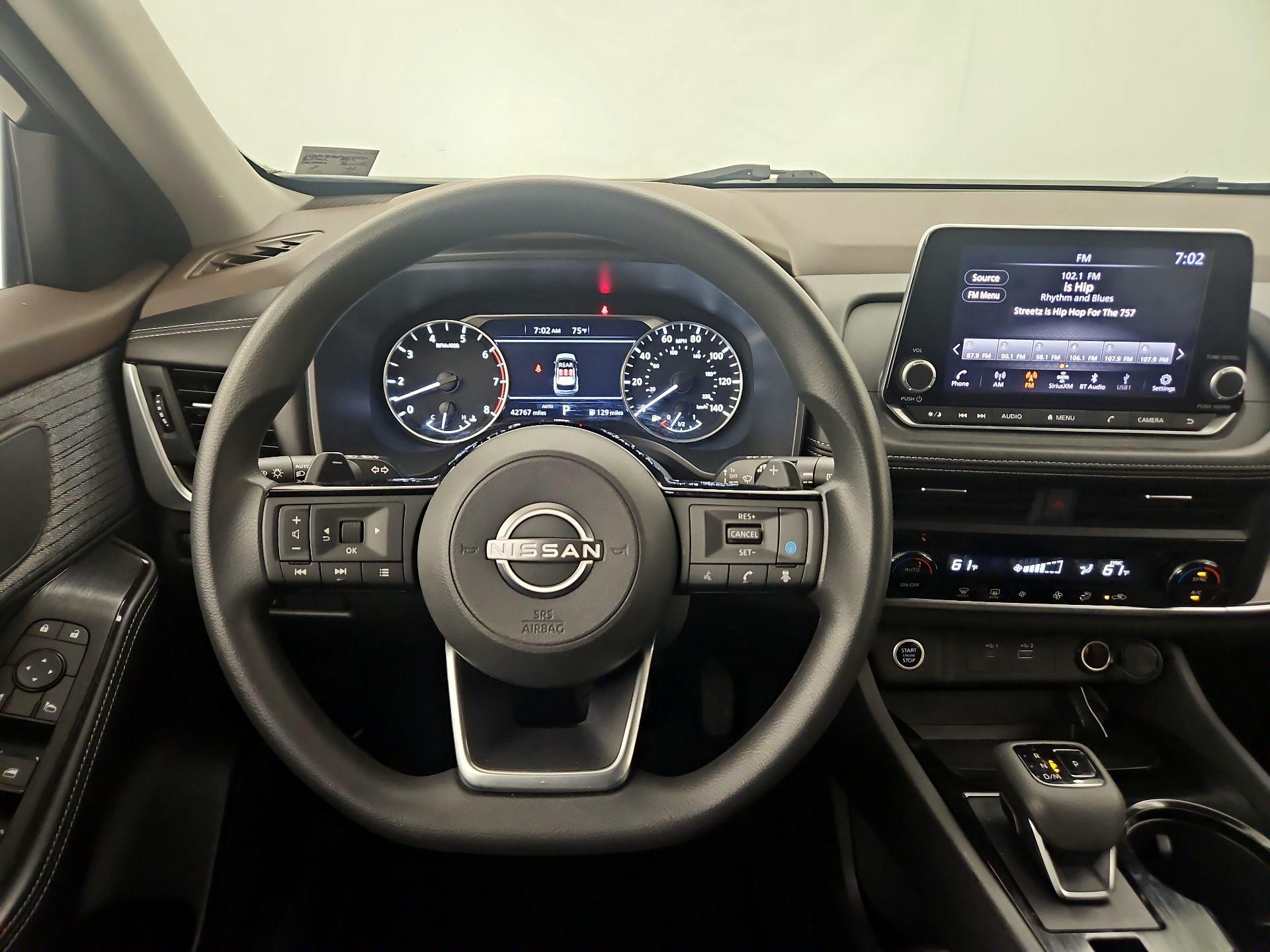 Thumbnail: 2023 Nissan Rogue - 10