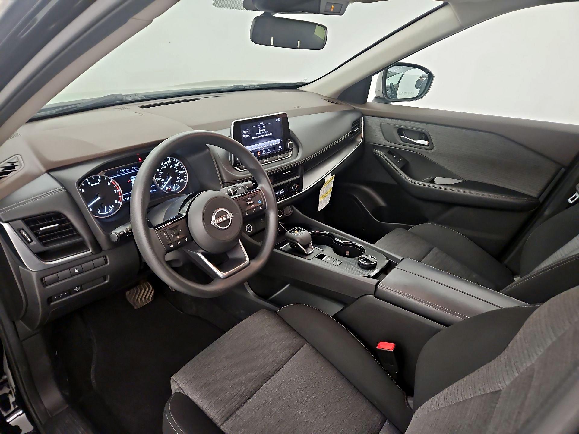 Thumbnail: 2023 Nissan Rogue - 11
