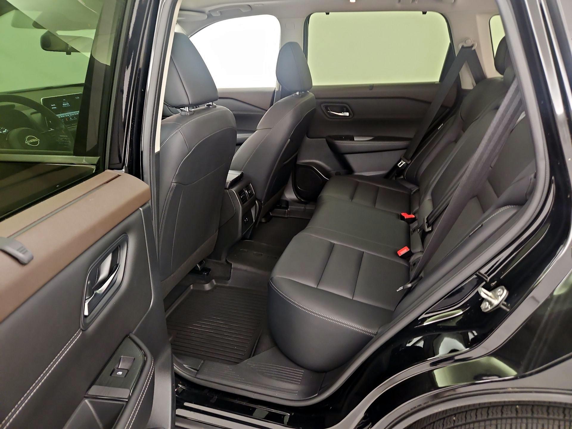 Thumbnail: 2023 Nissan Rogue - 20