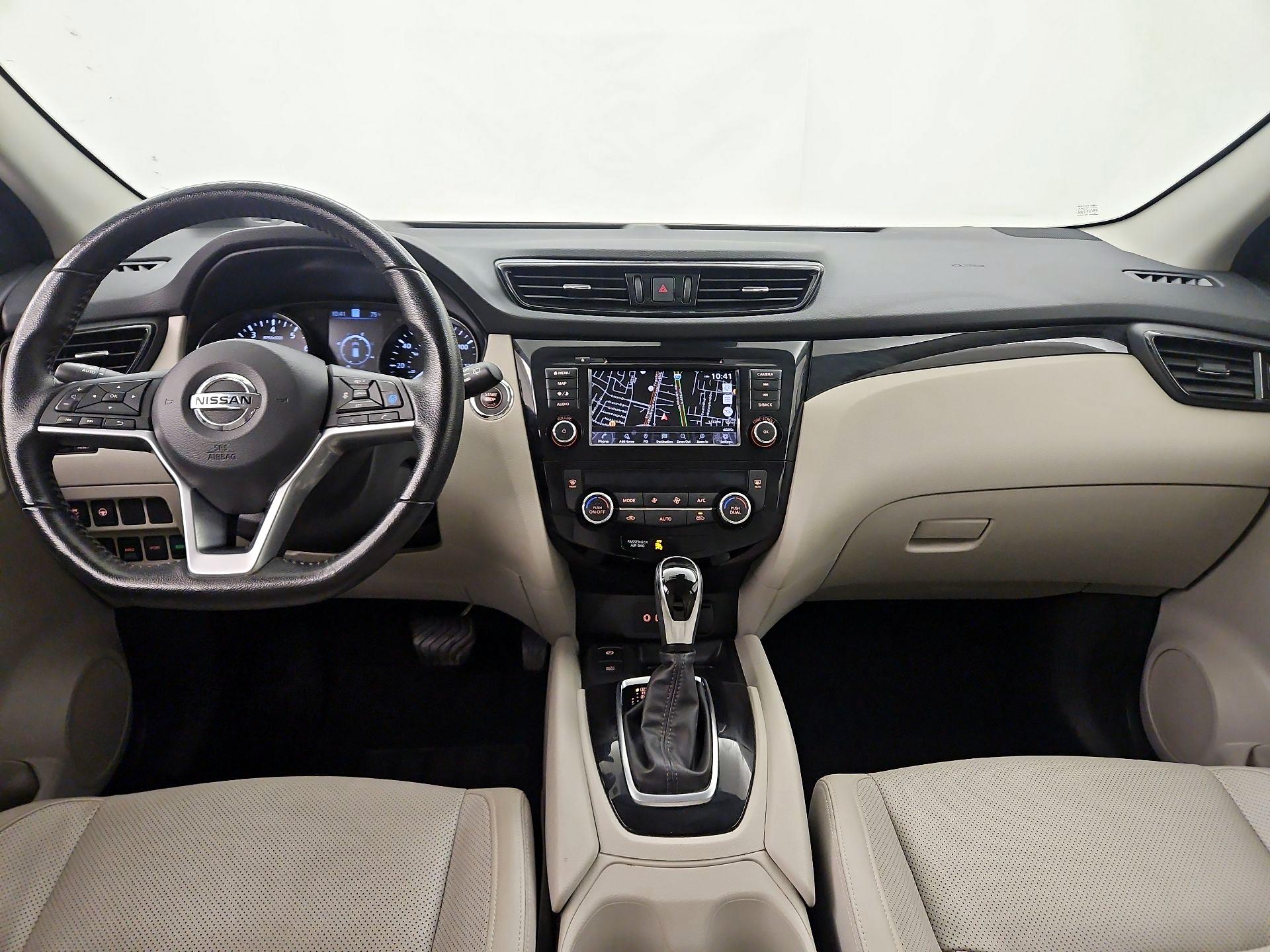 Thumbnail: 2022 Nissan Rogue Sport - 9
