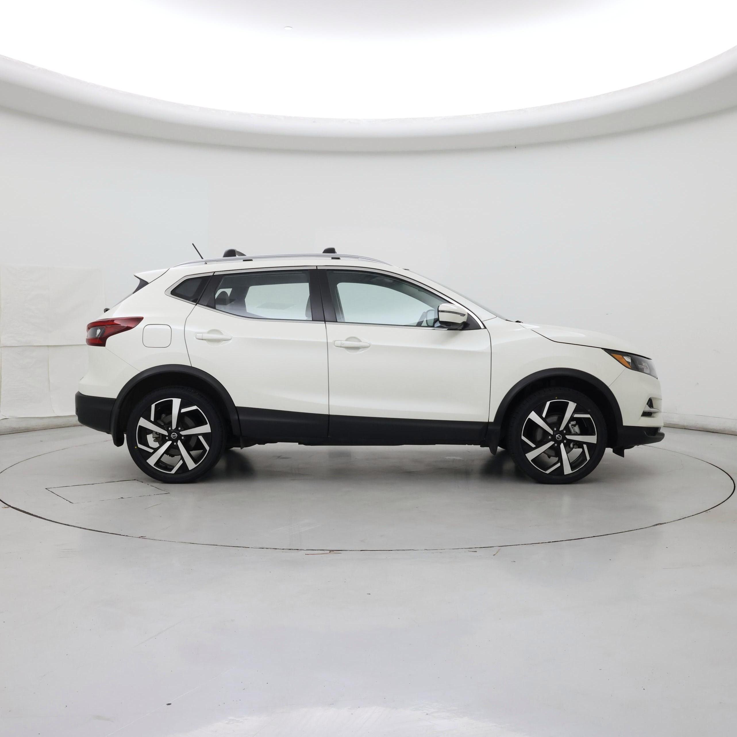 Thumbnail: 2022 Nissan Rogue Sport - 7